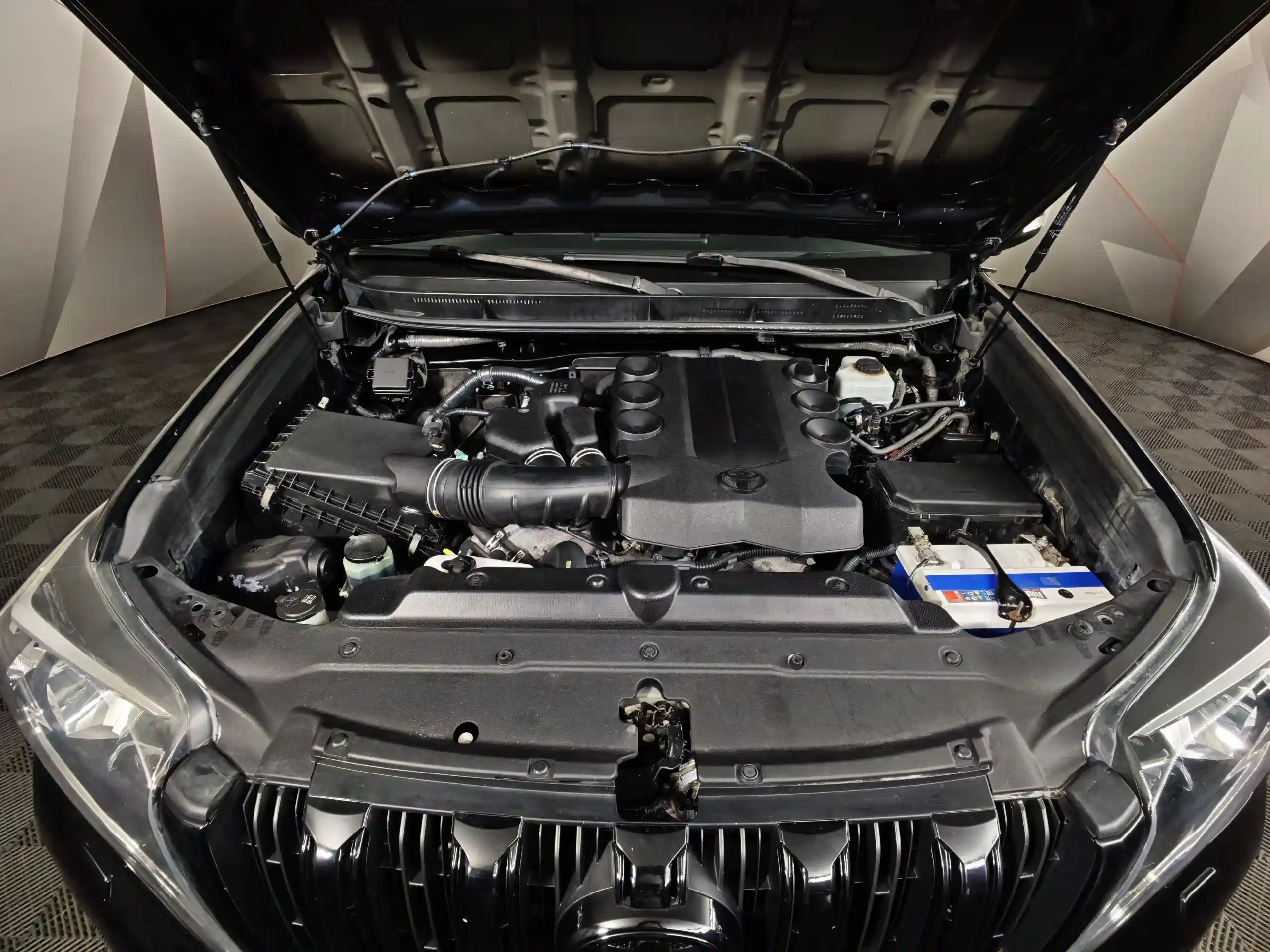 Toyota Land Cruiser Prado 2013
