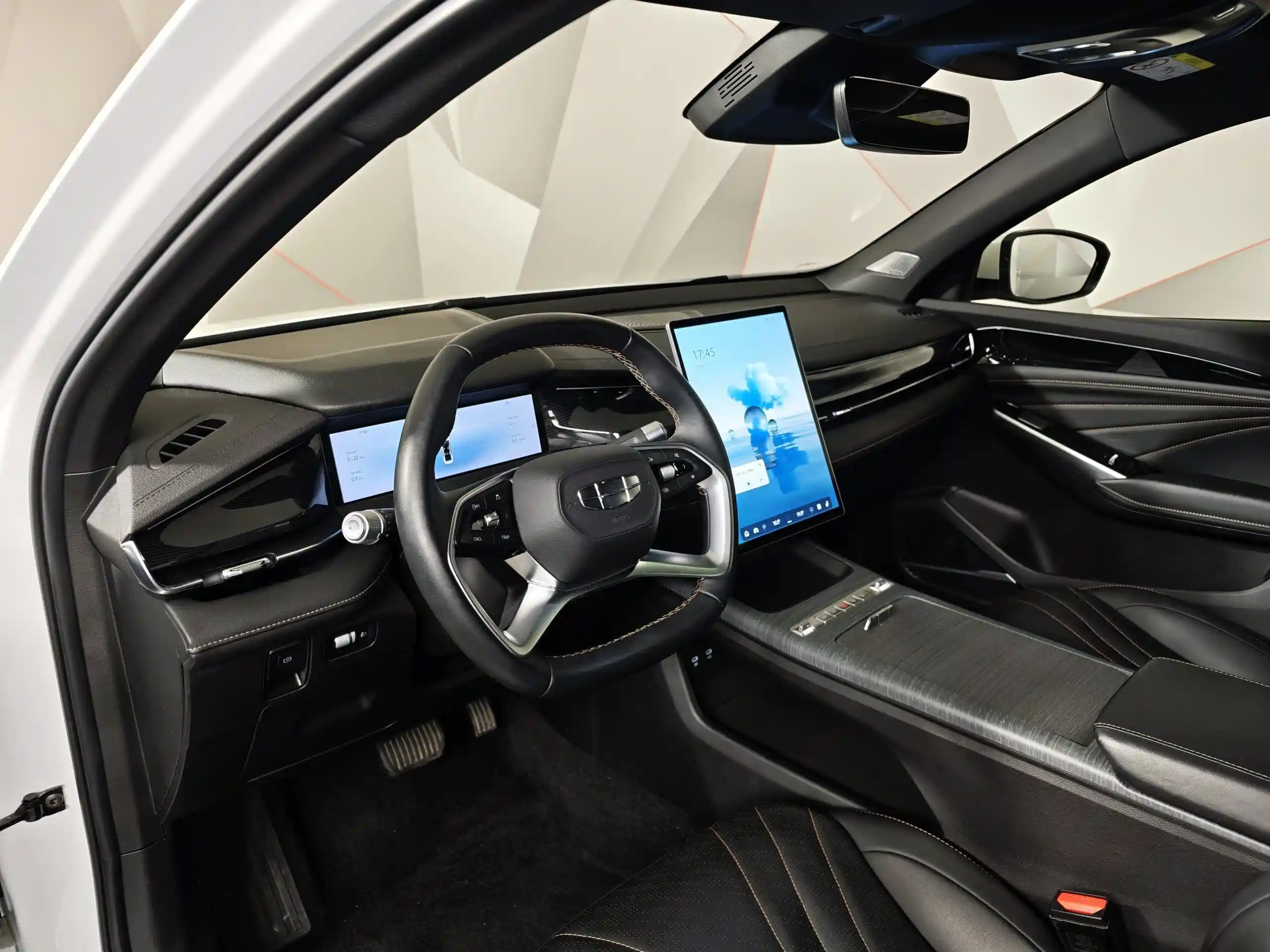 Geely Preface 2024
