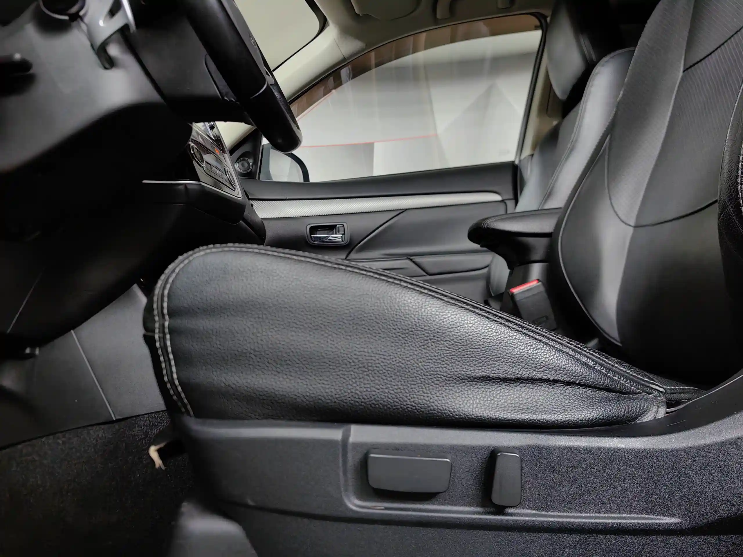 Mitsubishi Outlander 2014