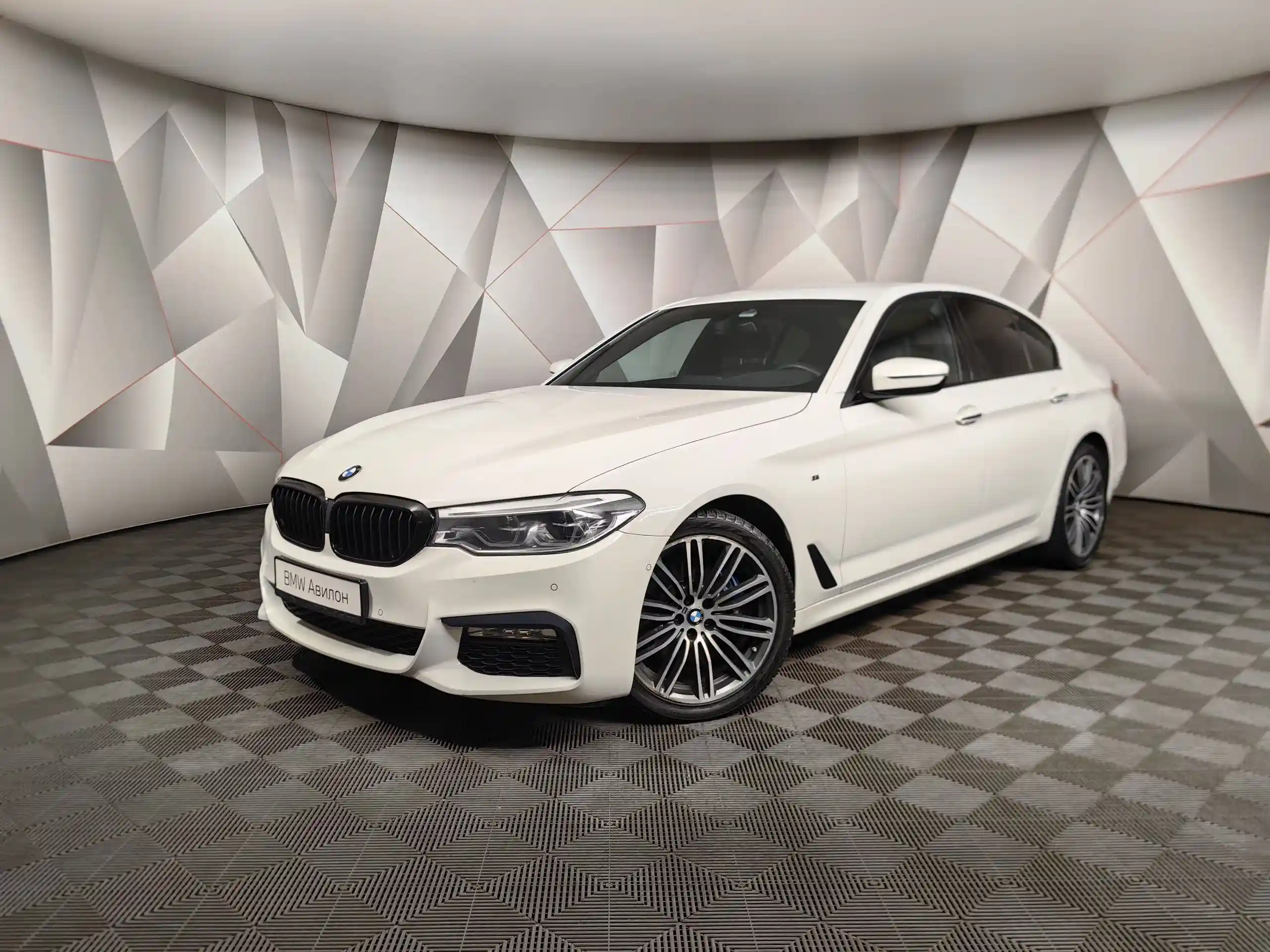 BMW 5 серия 2018