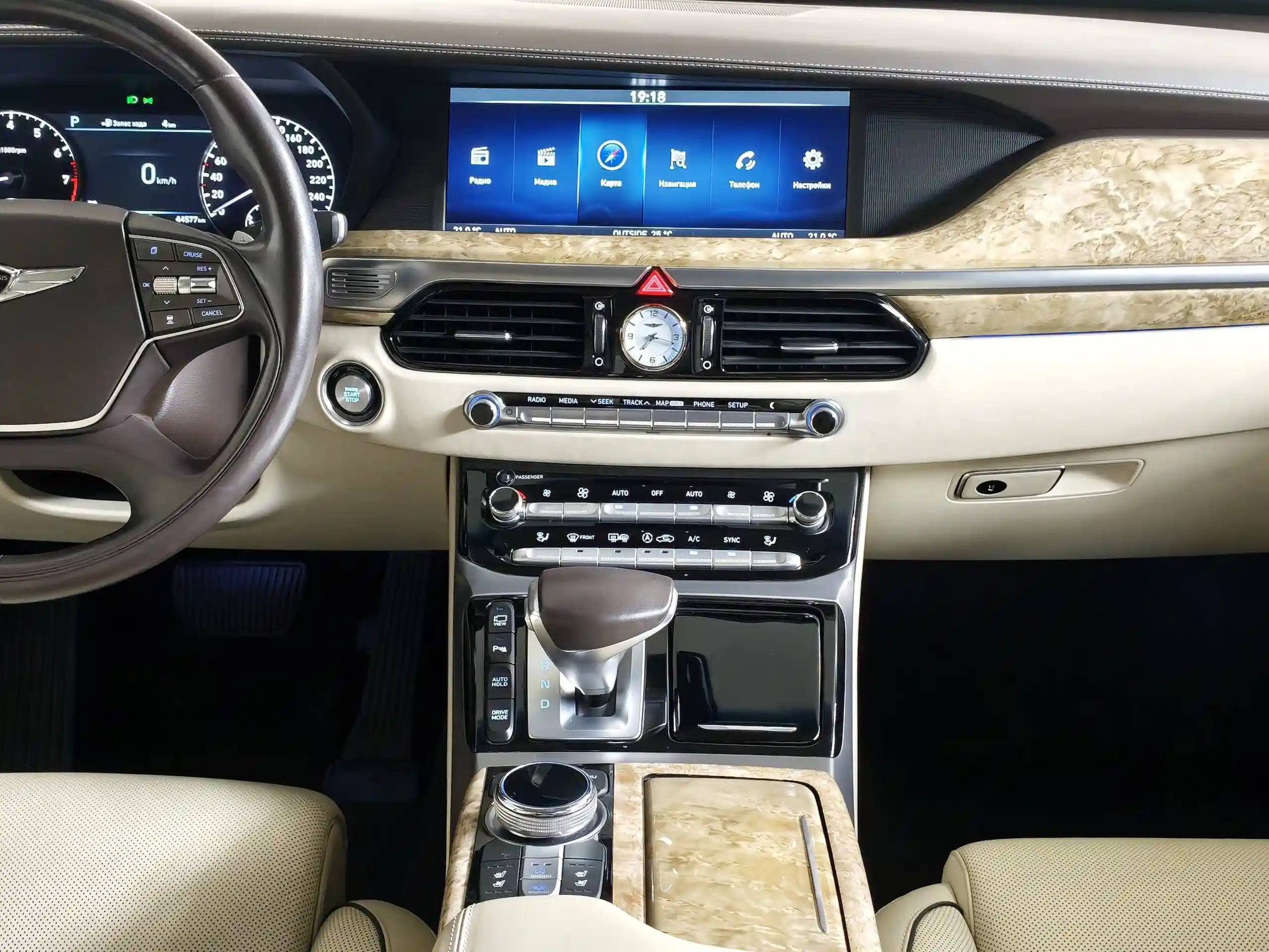 Genesis G90 2018