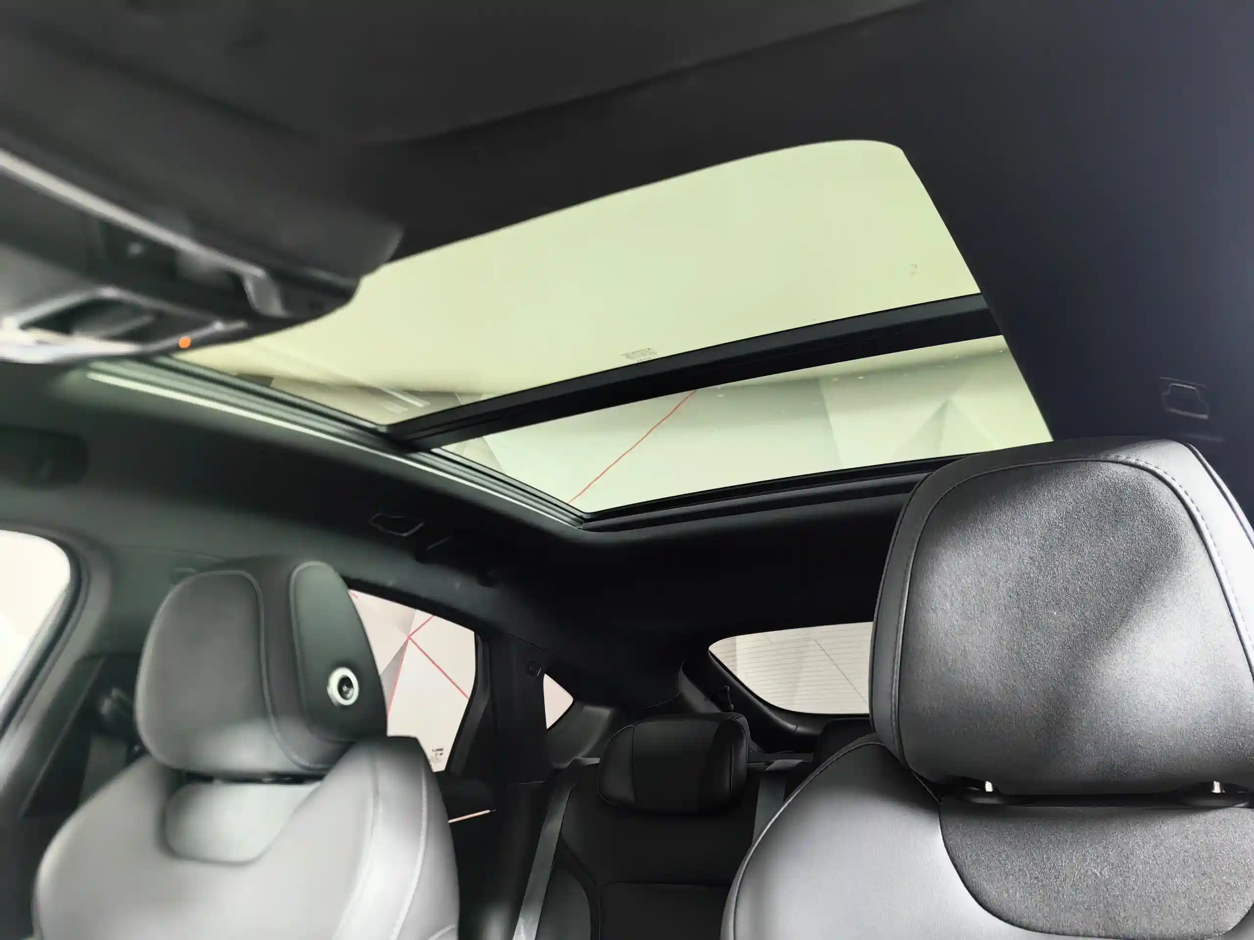 Geely Tugella 2022