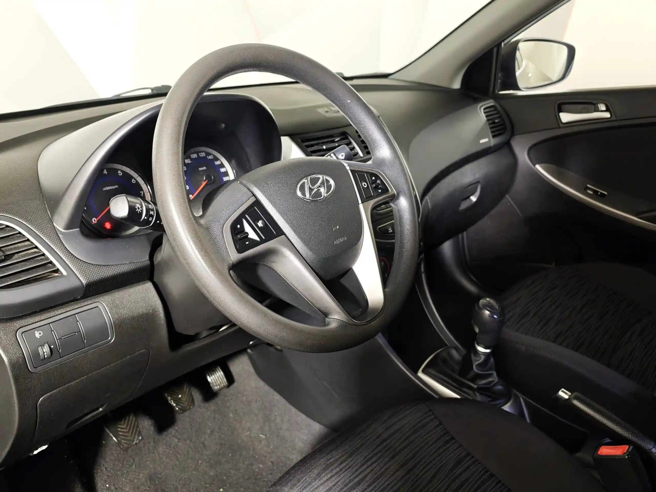 Hyundai Solaris 2015