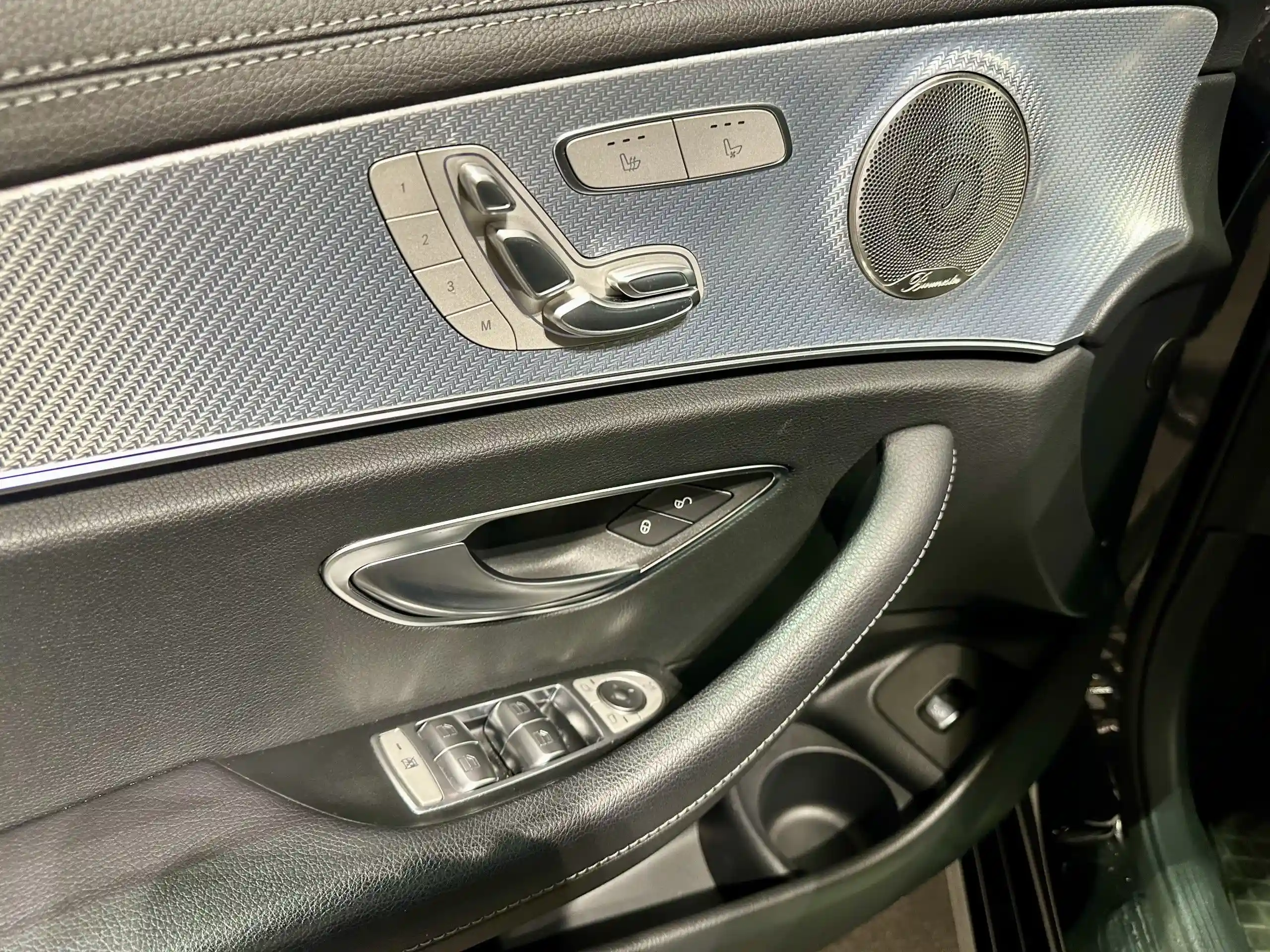 Mercedes-Benz E-Класс 2021