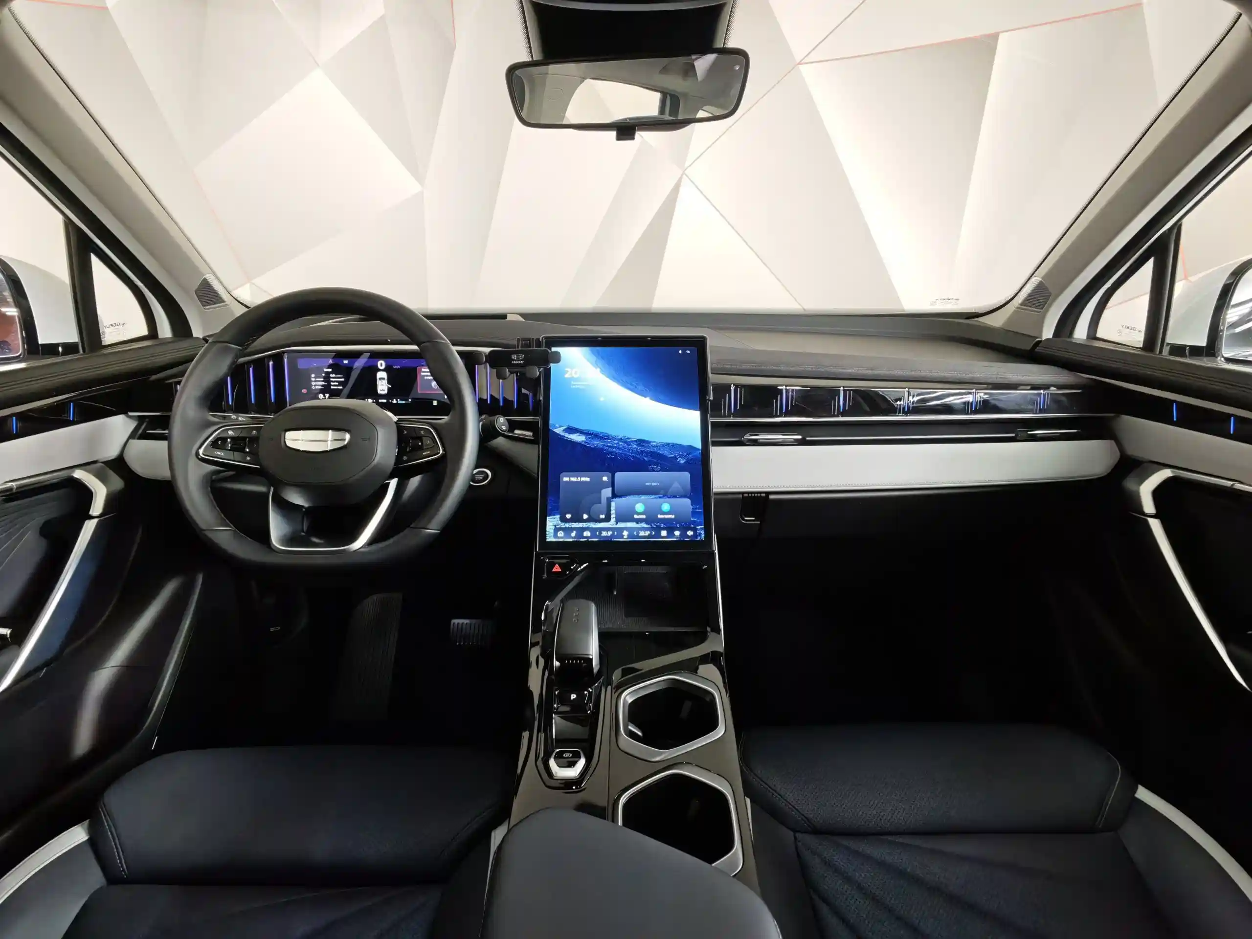 Geely Atlas 2024