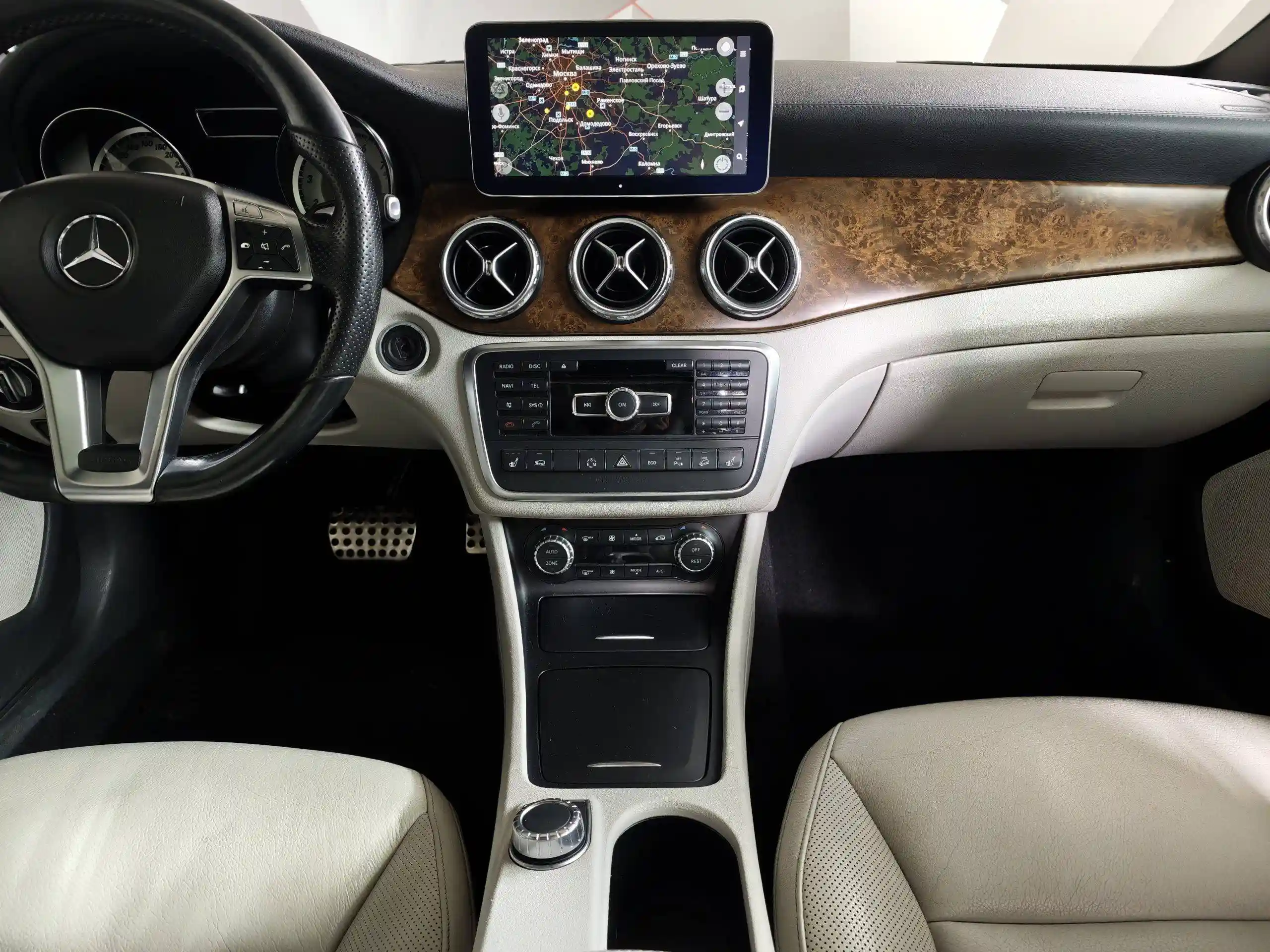 Mercedes-Benz GLA 2014