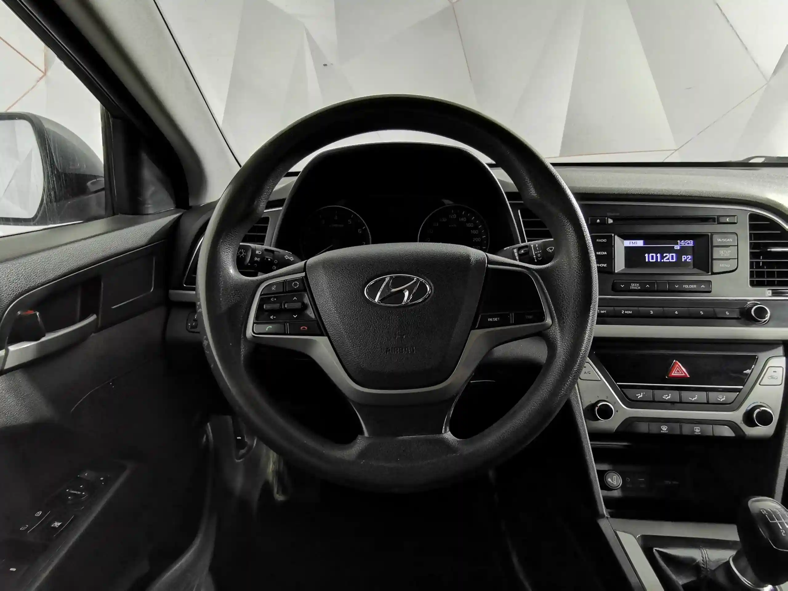 Hyundai Elantra 2017