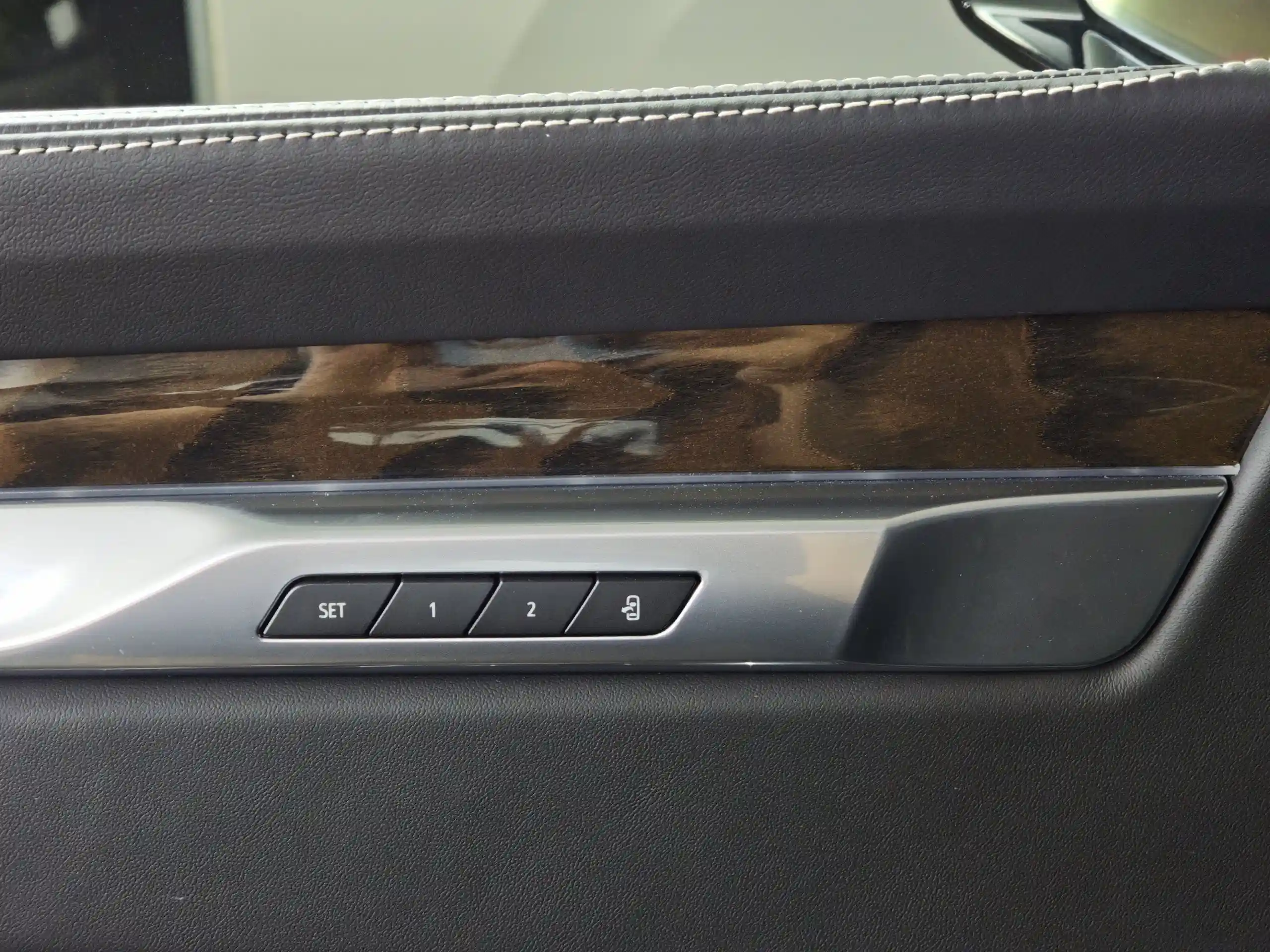 Cadillac Escalade 2025