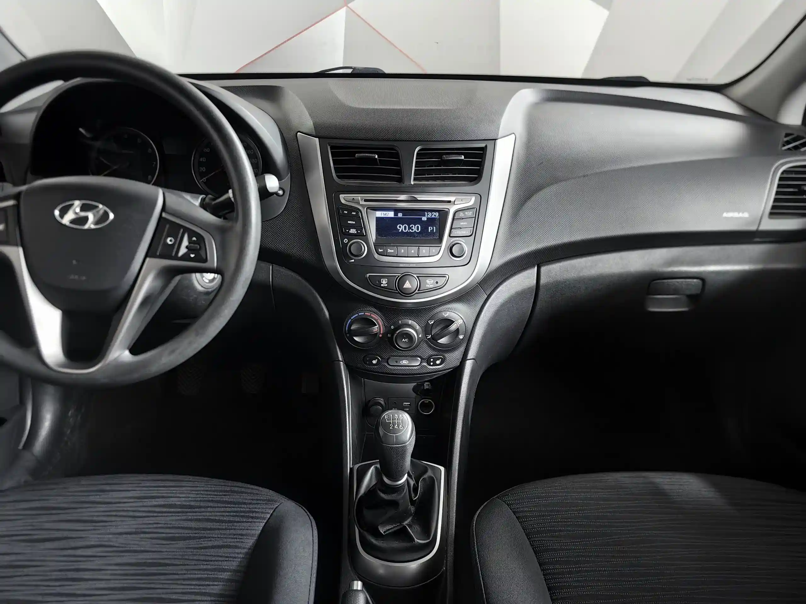Hyundai Solaris 2014