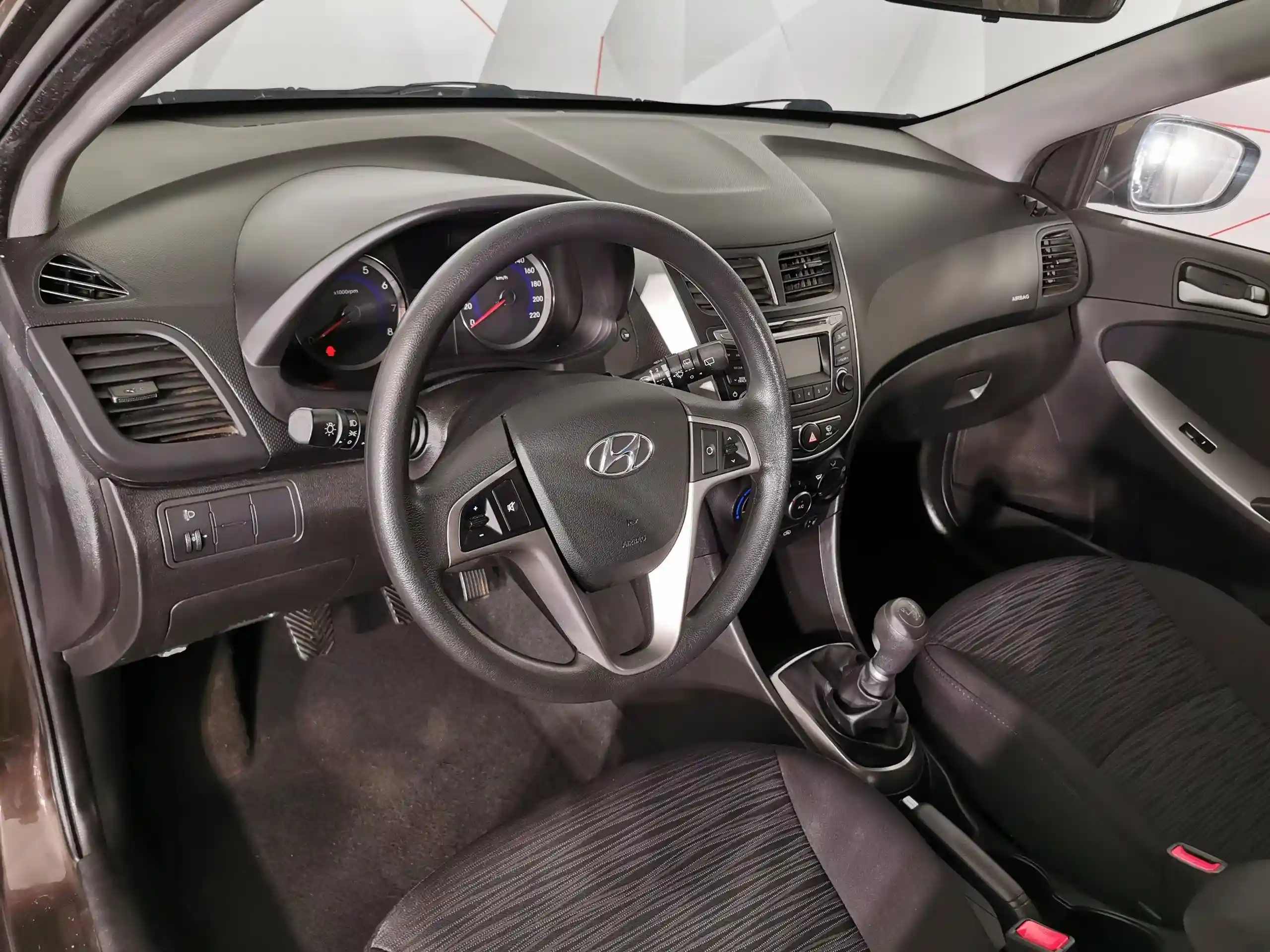 Hyundai Solaris 2014