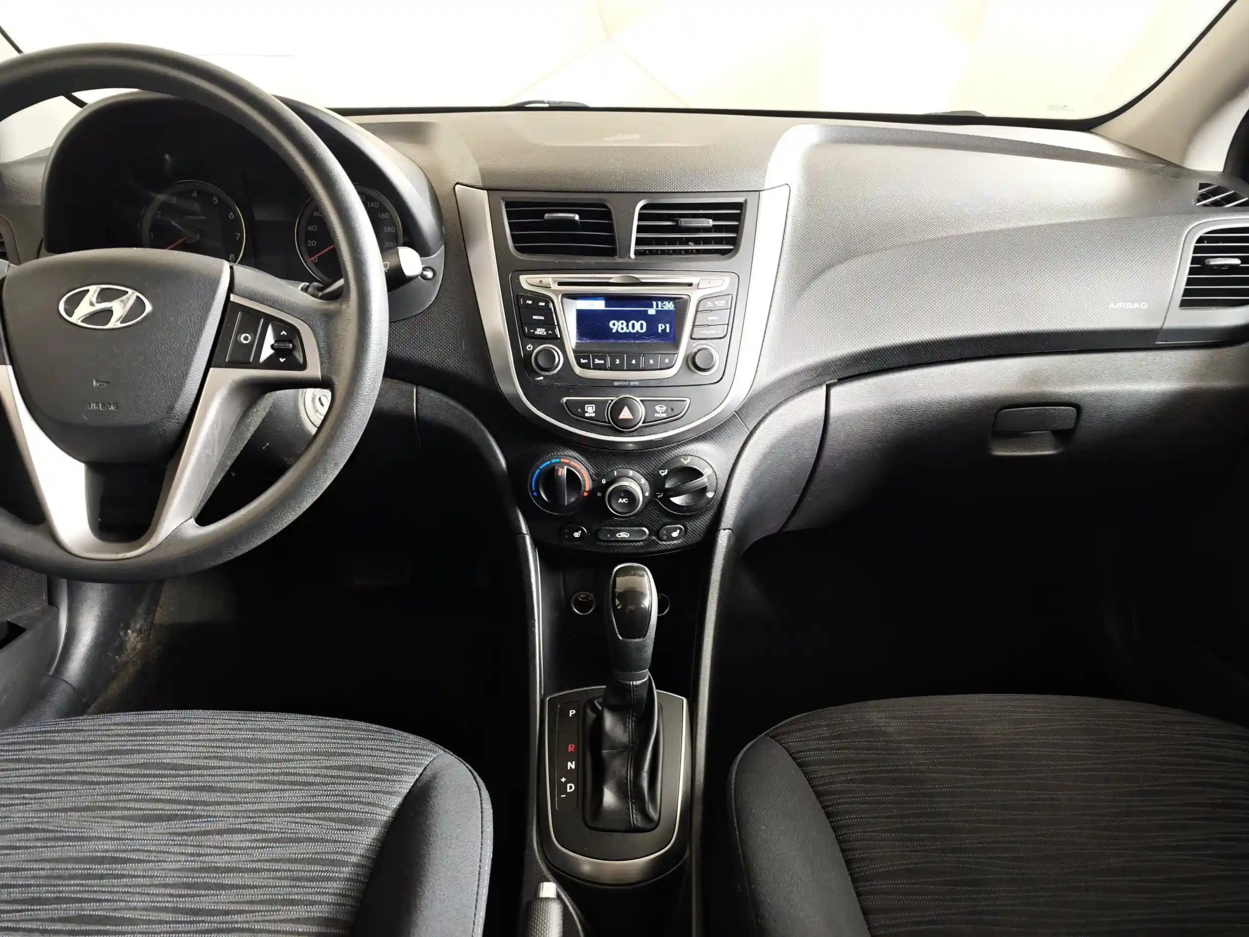 Hyundai Solaris 2014