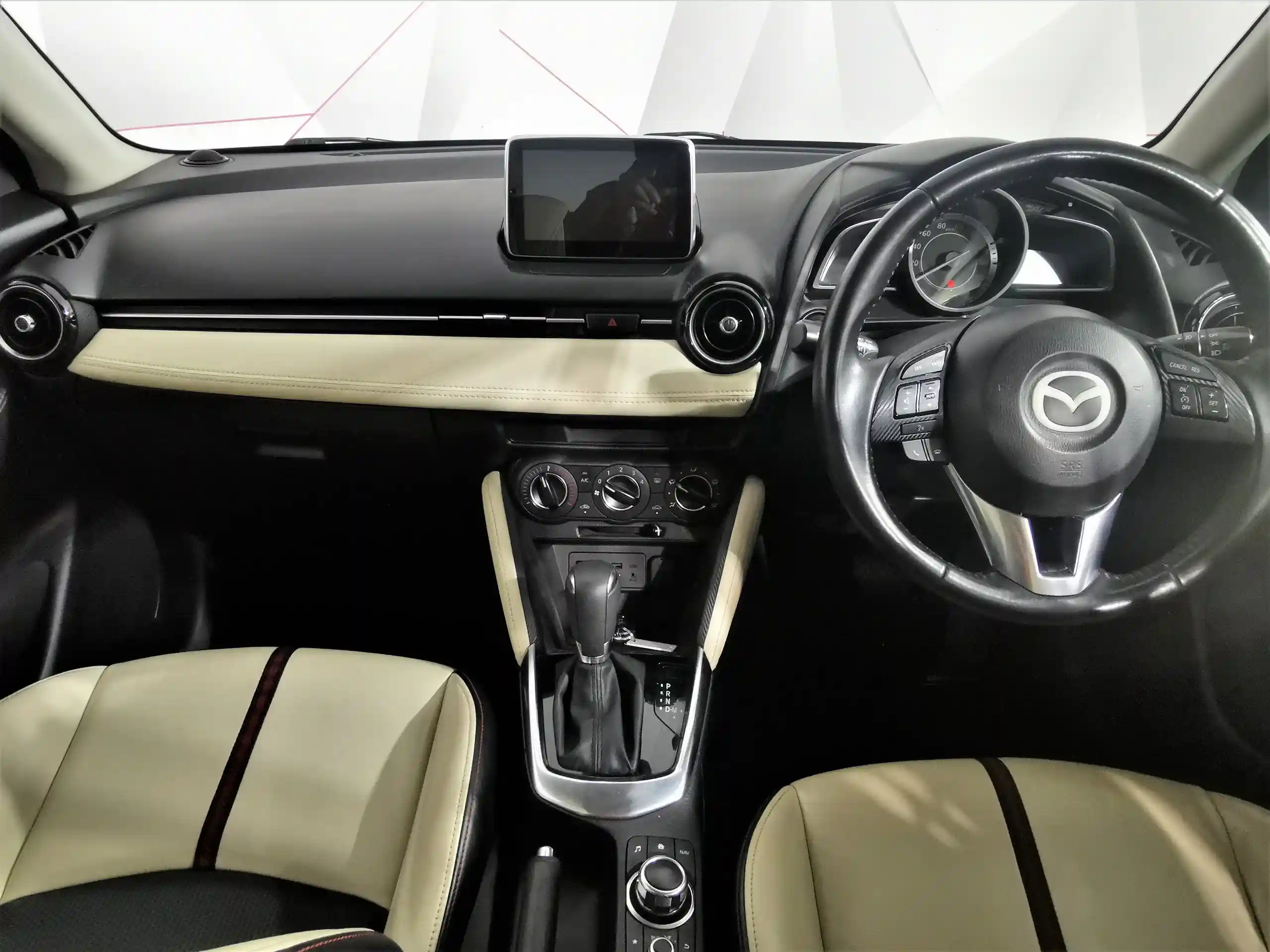 Mazda Demio 2015