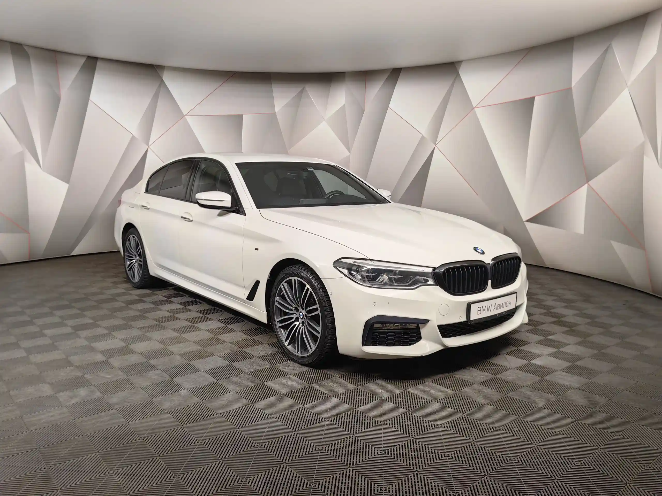 BMW 5 серия 2018