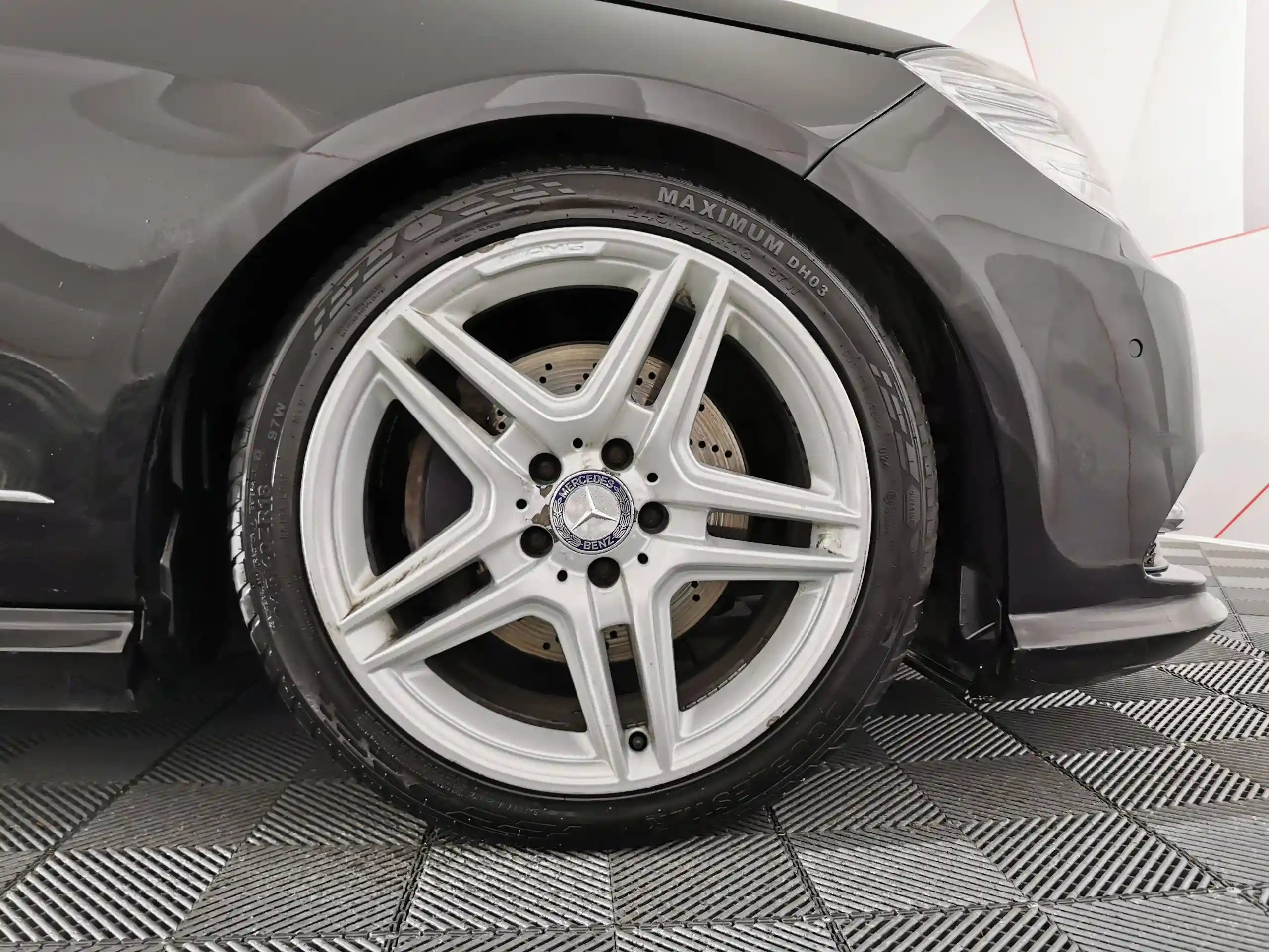 Mercedes-Benz E-Класс 2012