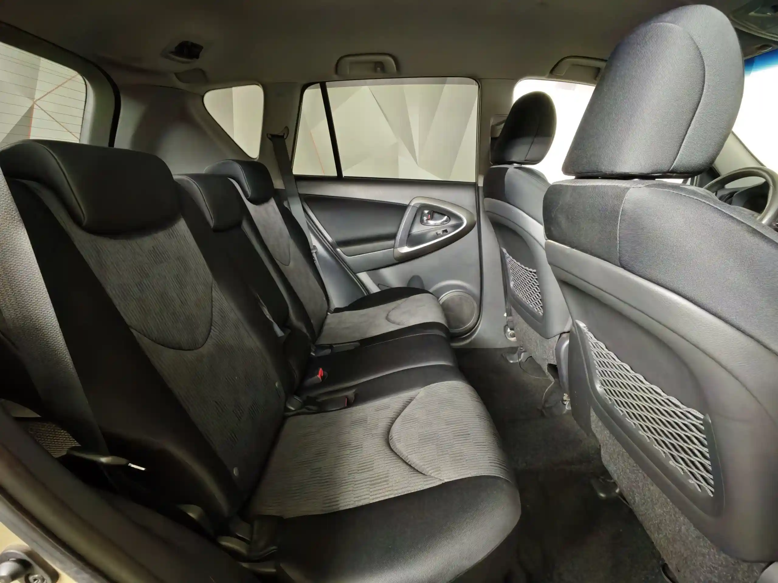 Toyota RAV4 2011