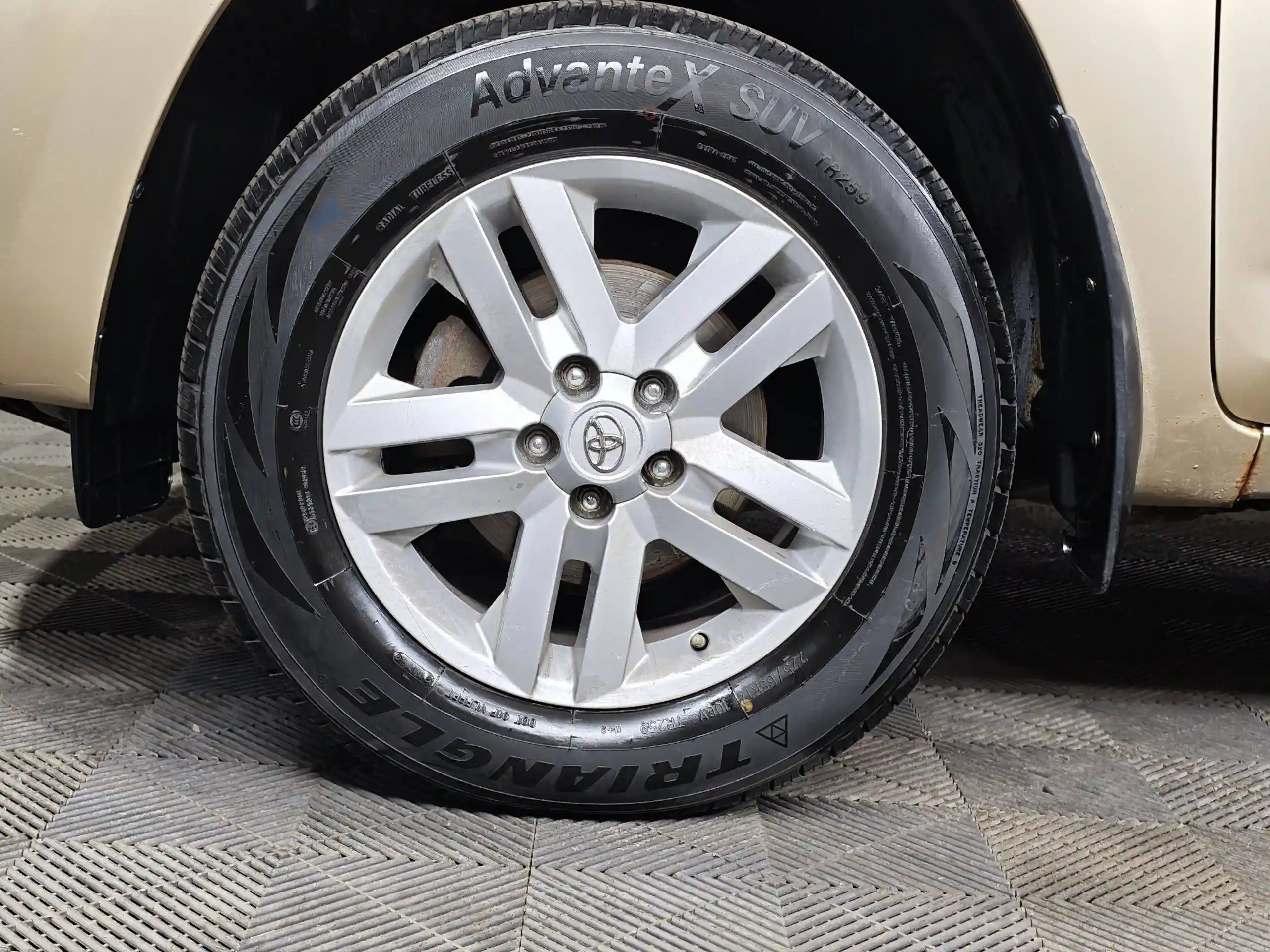 Toyota RAV4 2011