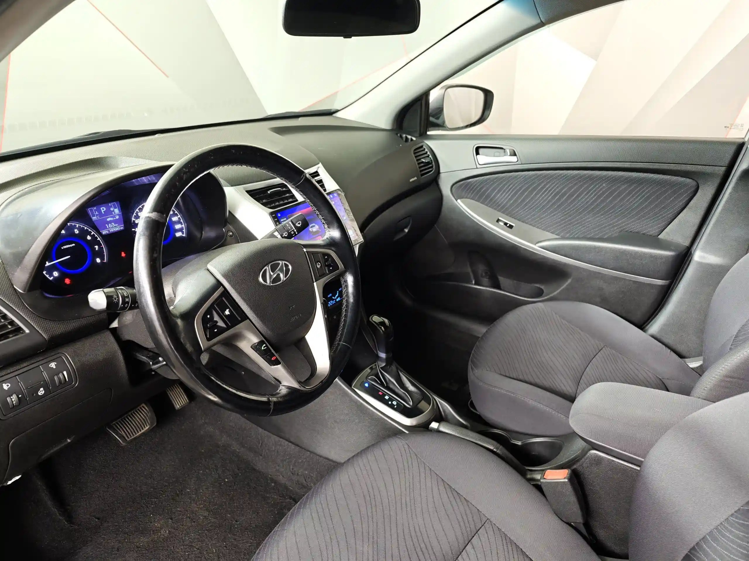 Hyundai Solaris 2015