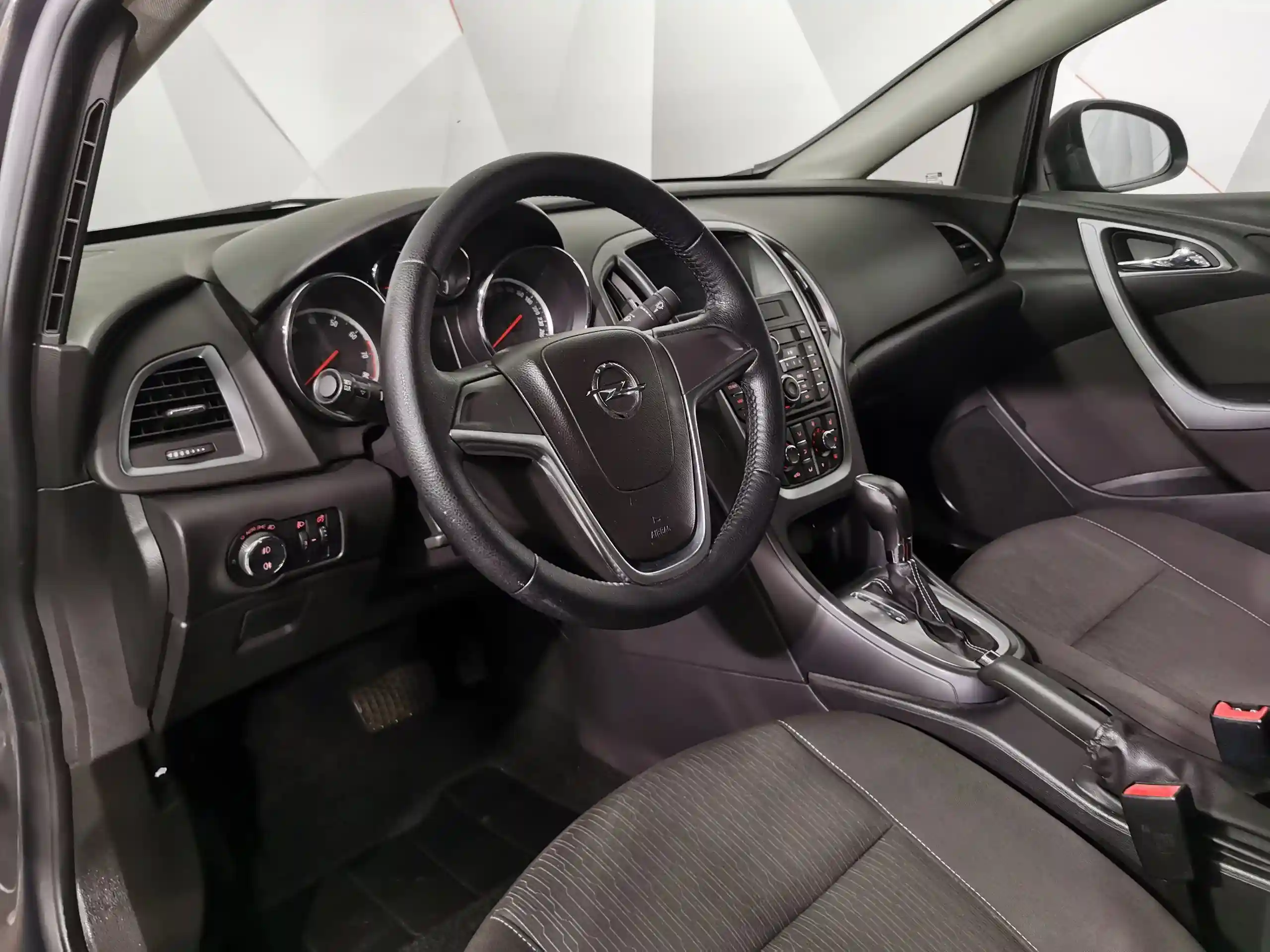 Opel Astra 2012