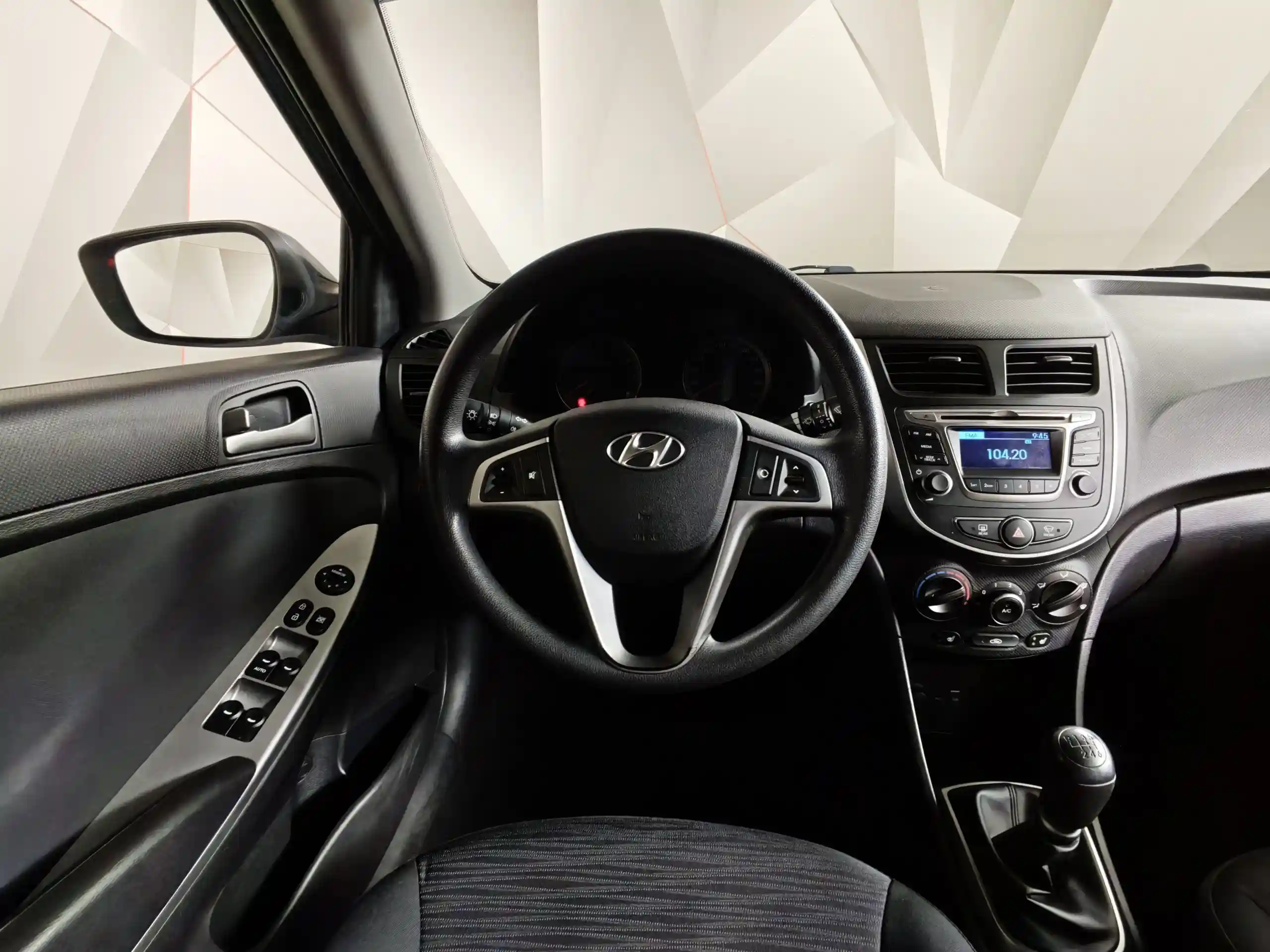 Hyundai Solaris 2016
