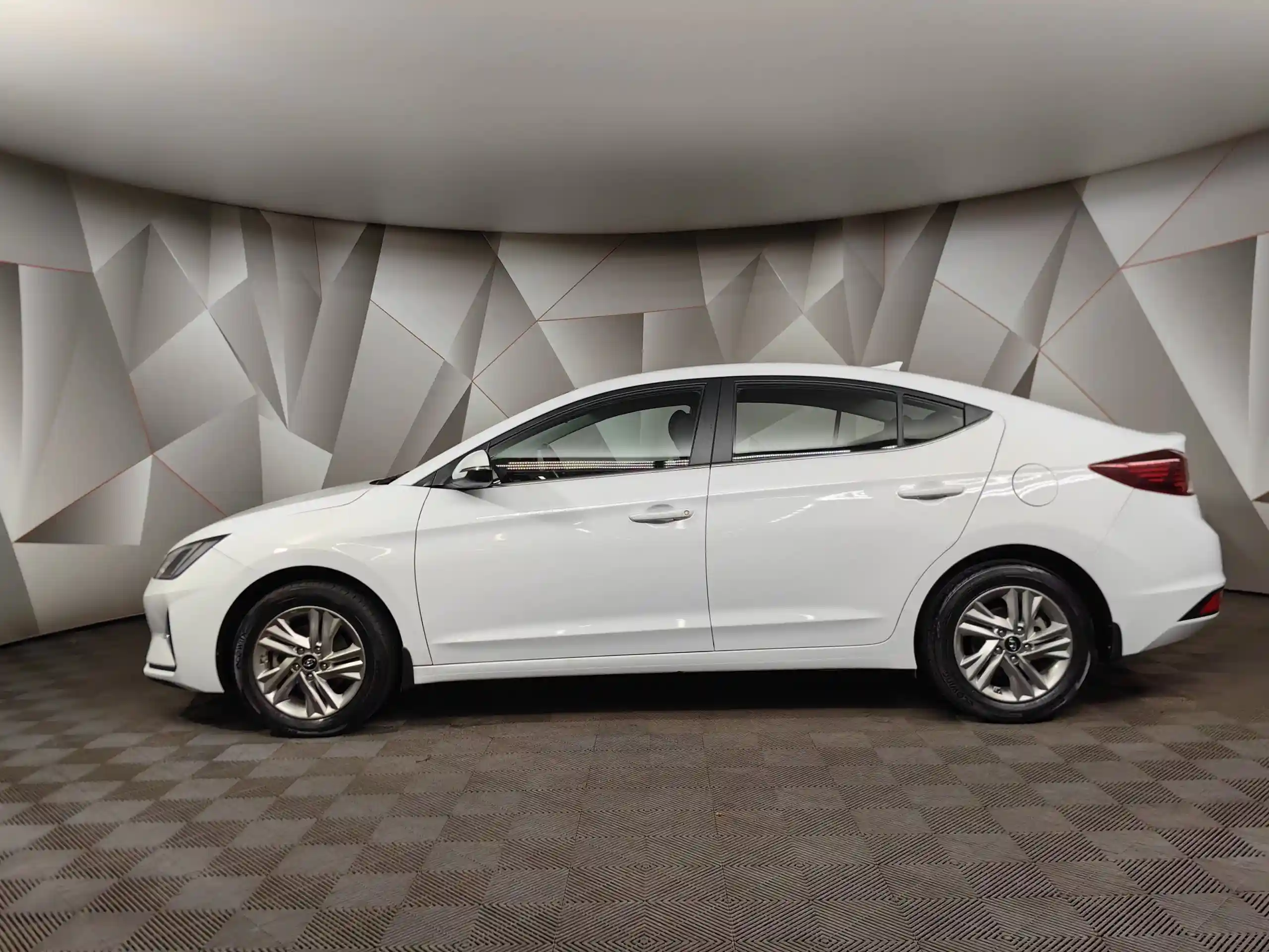 Hyundai Elantra 2019