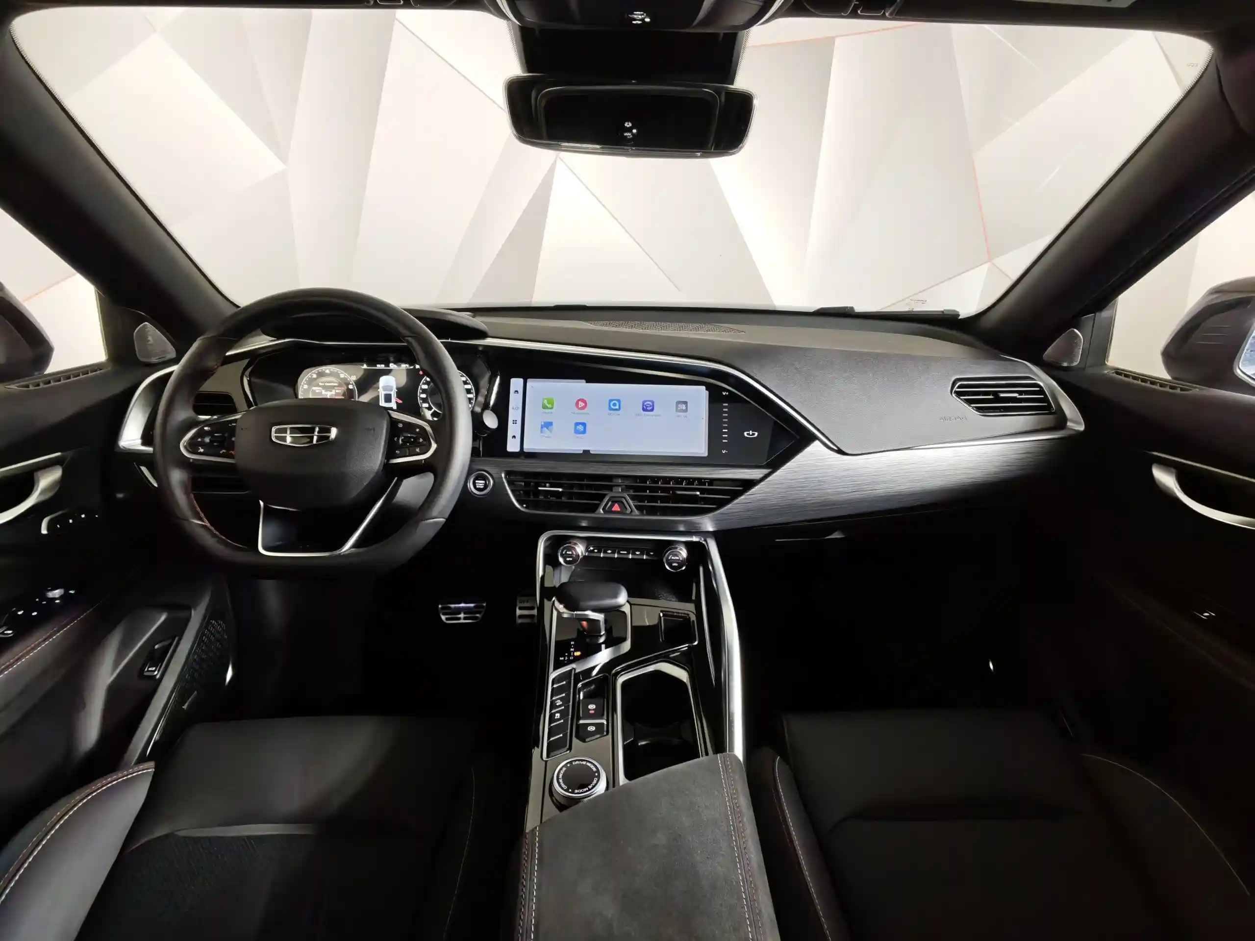 Geely Tugella 2023