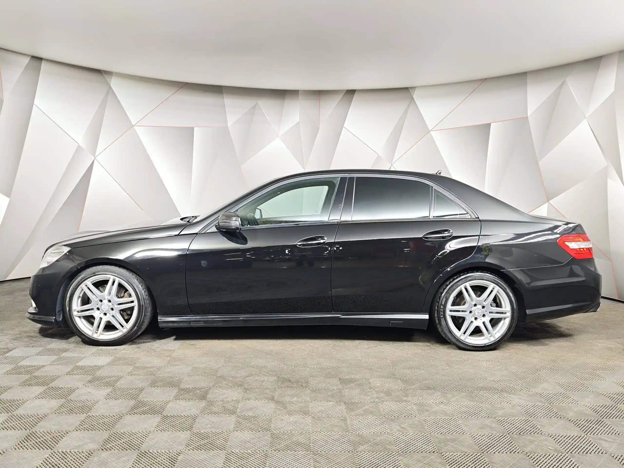 Mercedes-Benz E-Класс 2011