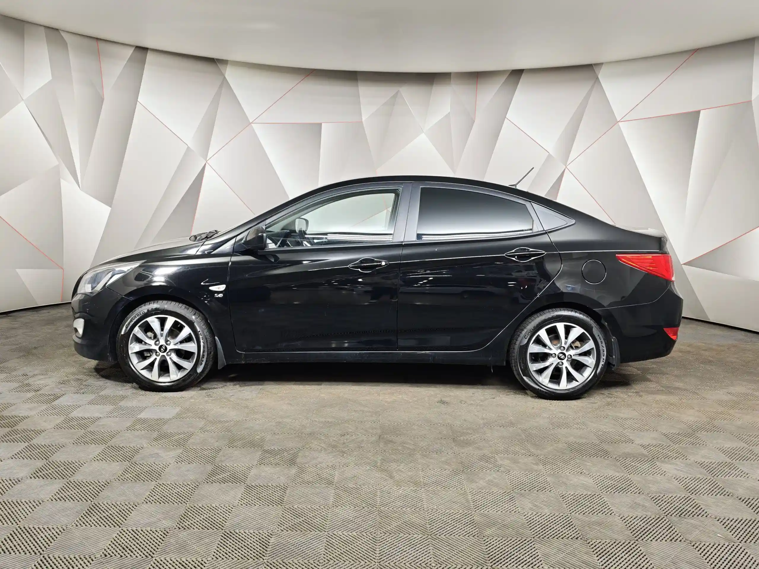 Hyundai Solaris 2016