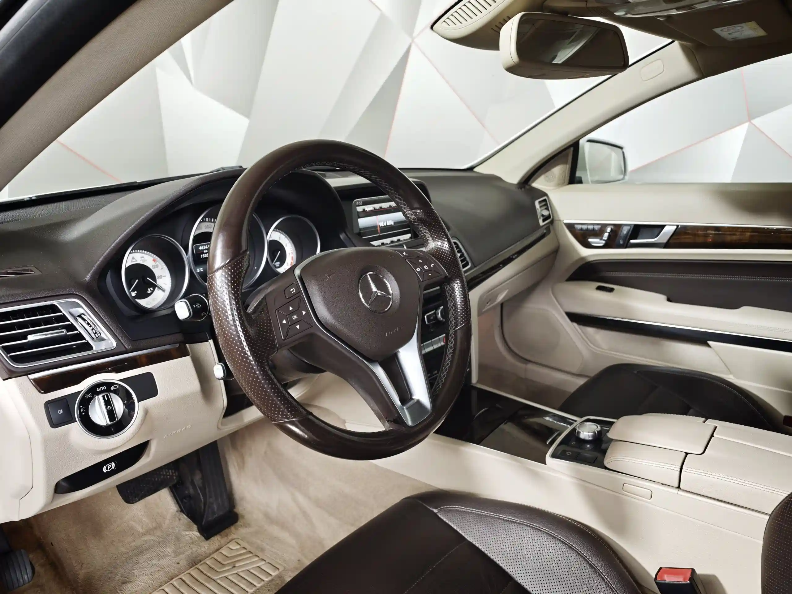 Mercedes-Benz E-Класс 2014