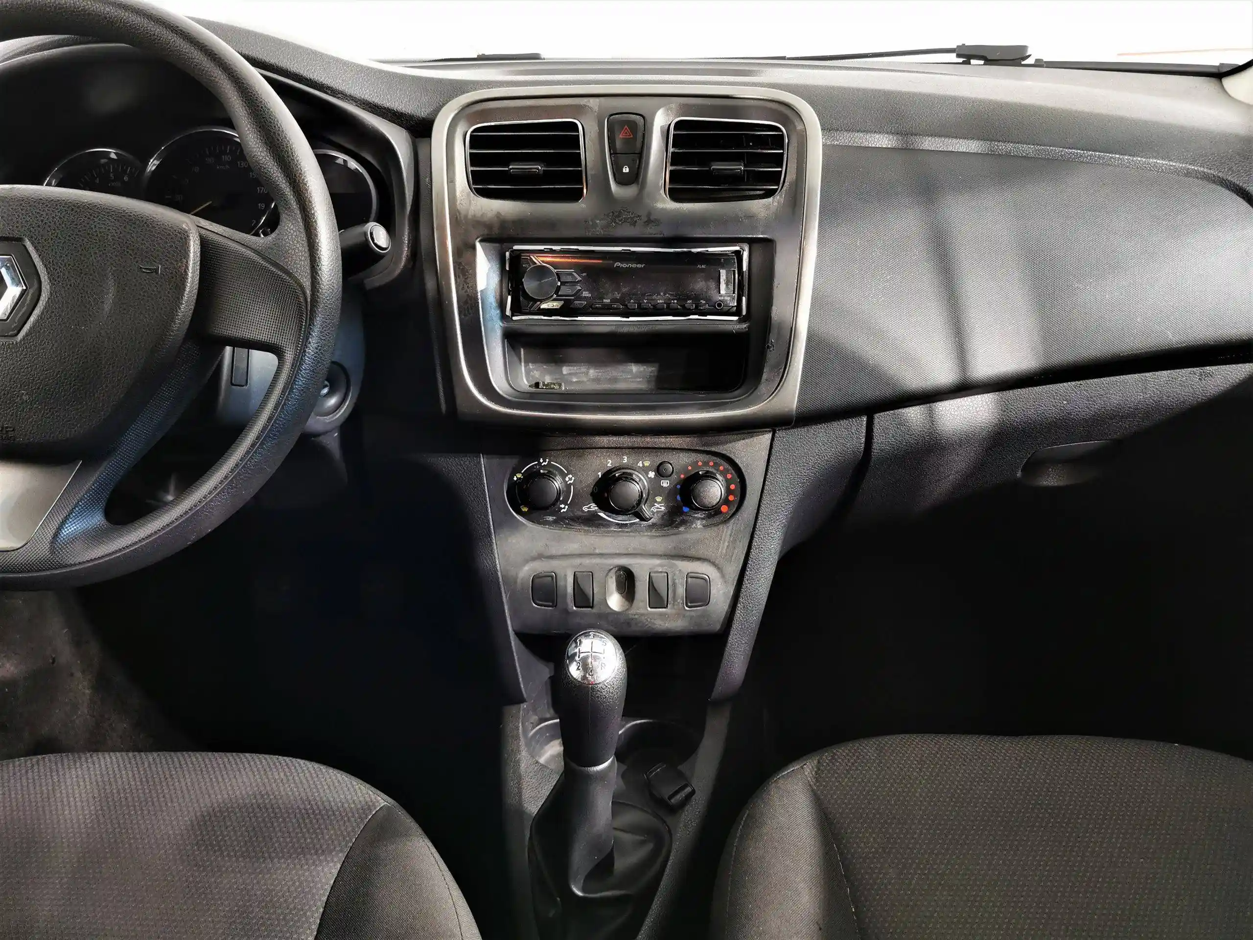 Renault Logan 2017