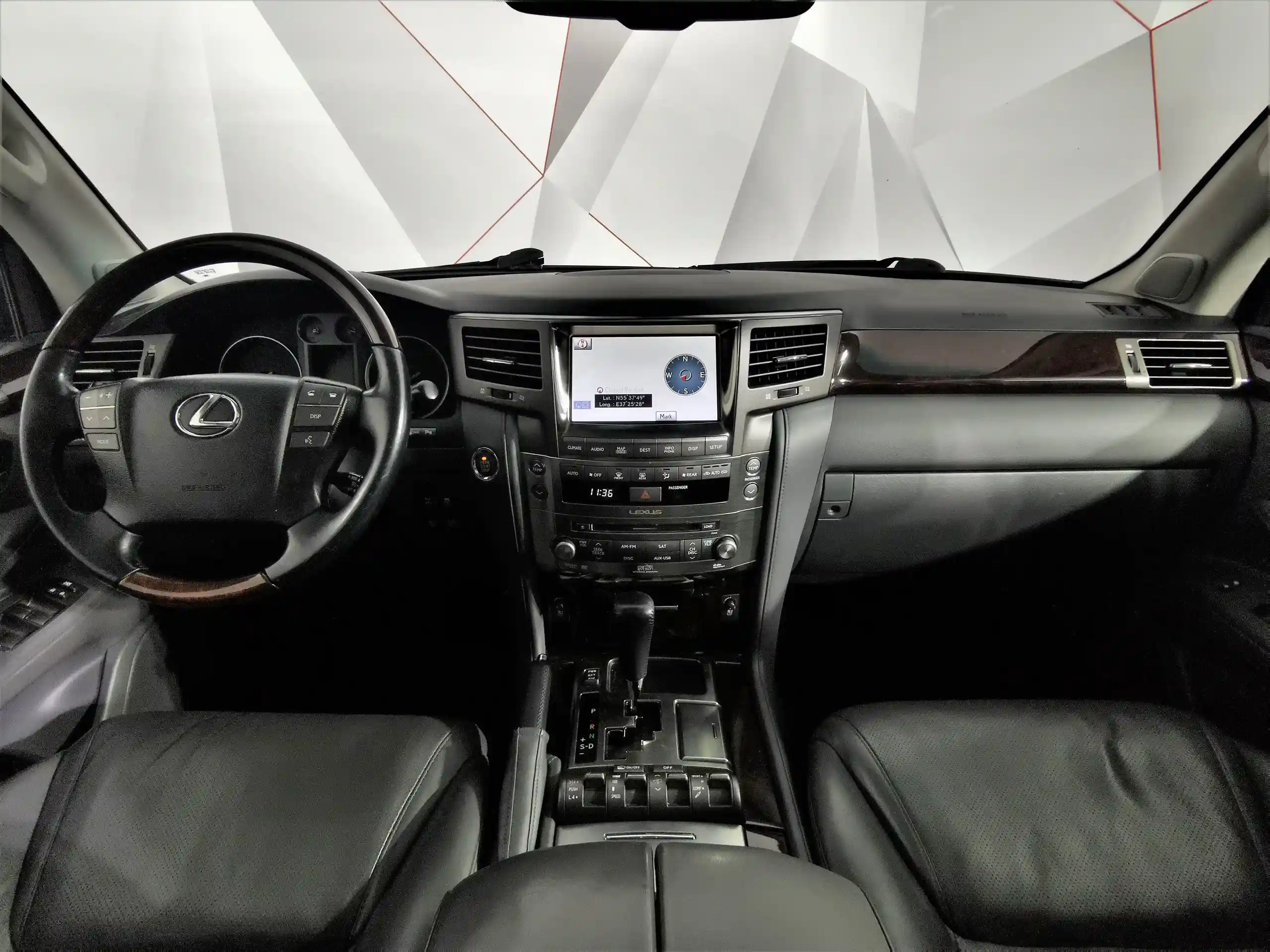 Lexus LX 2010
