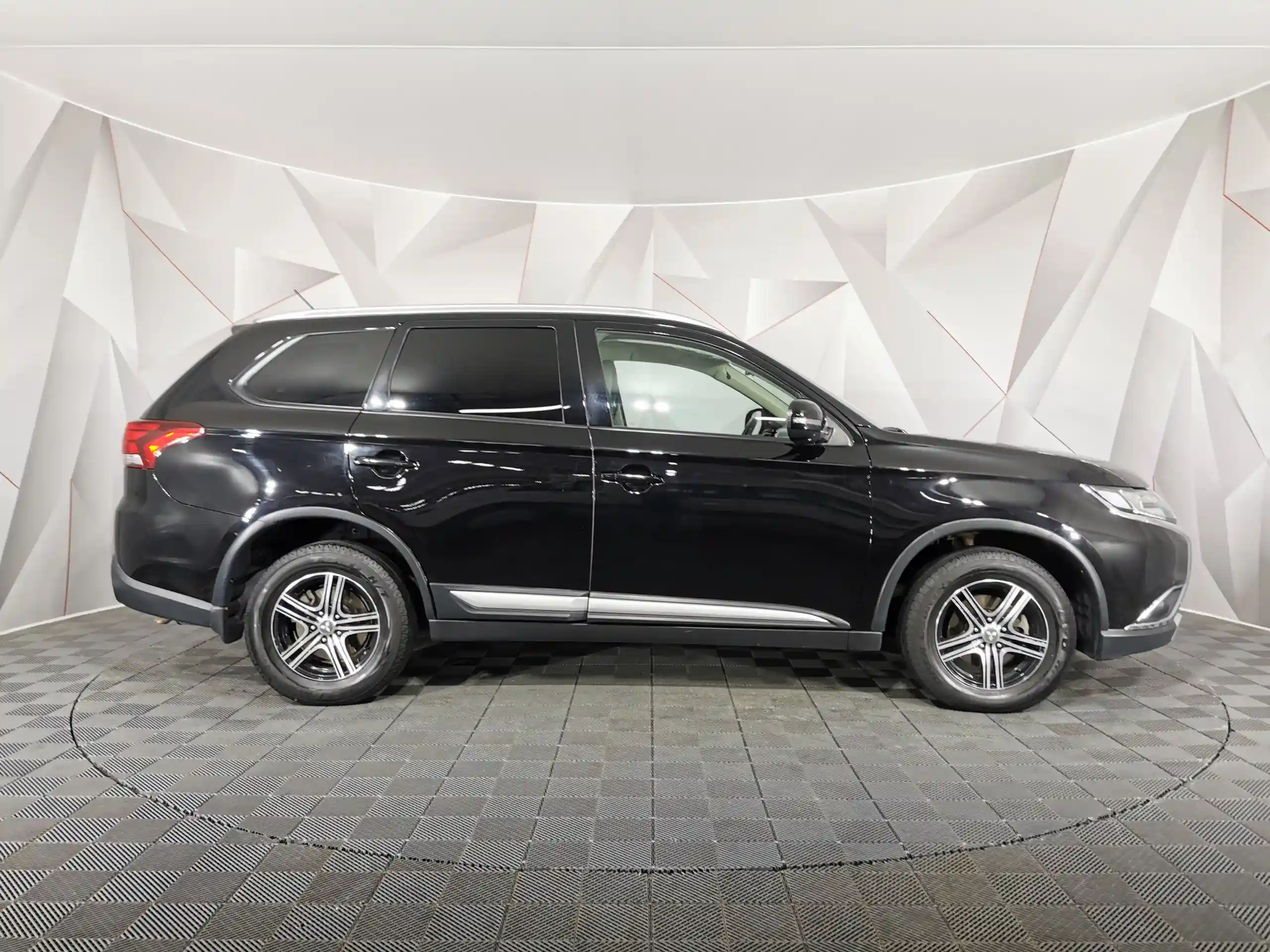 Mitsubishi Outlander 2016