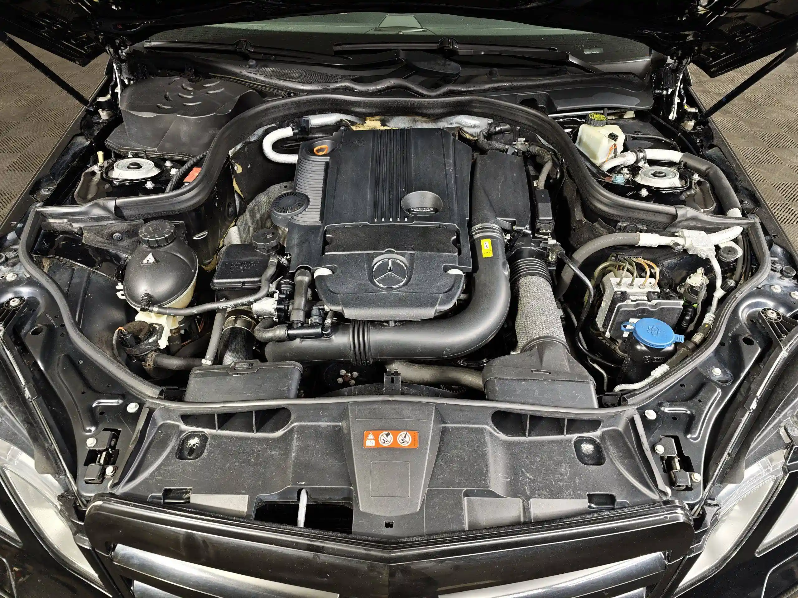 Mercedes-Benz E-Класс 2011