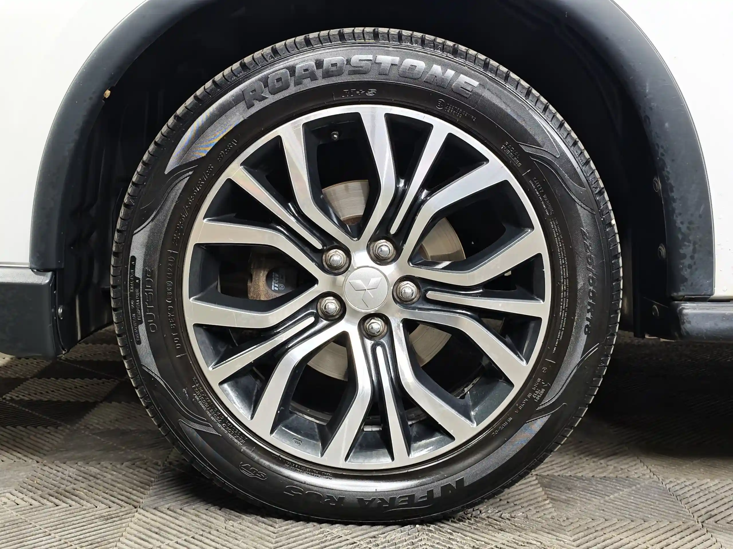 Mitsubishi Outlander 2015