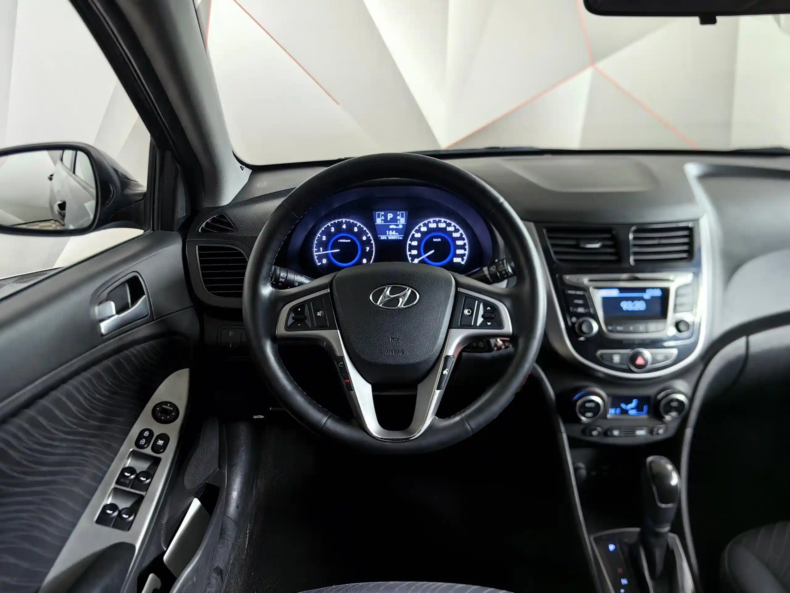 Hyundai Solaris 2014