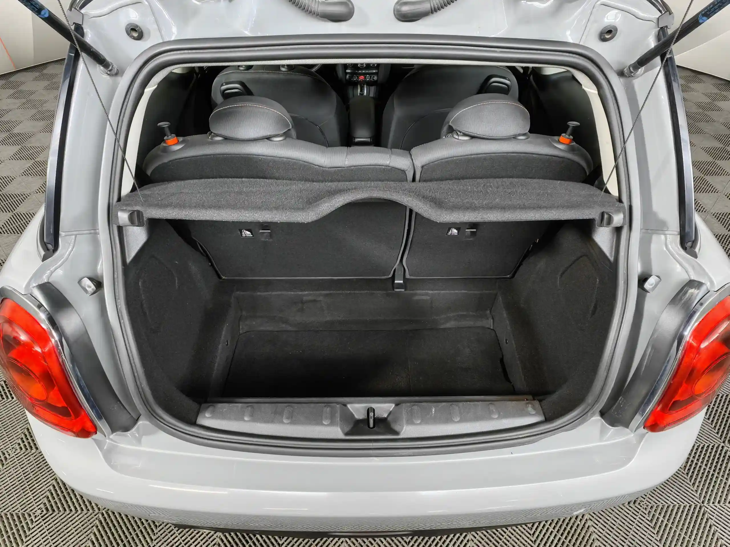 MINI 3 двери 2019