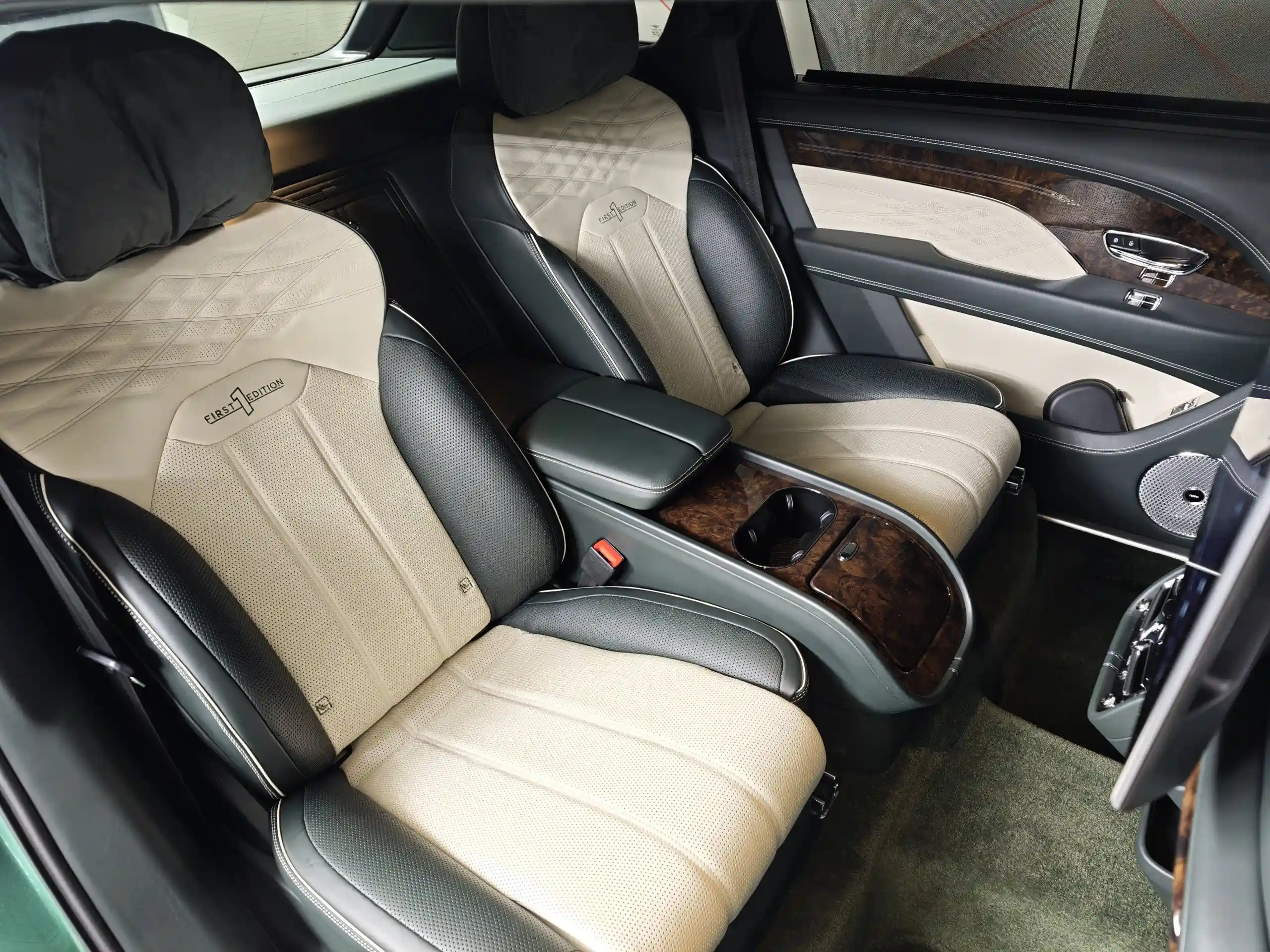 Bentley Bentayga 2023