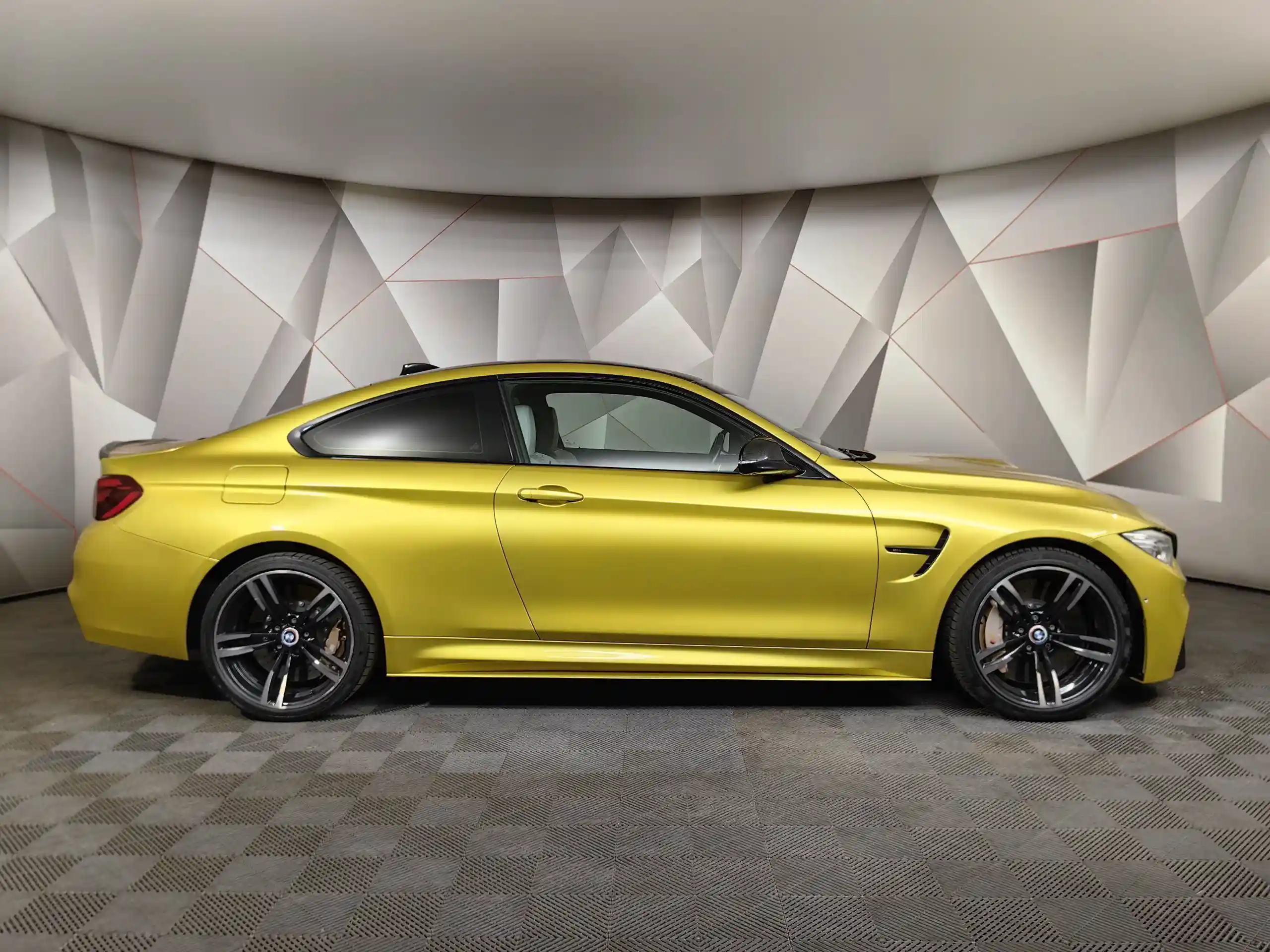 BMW M4 2014