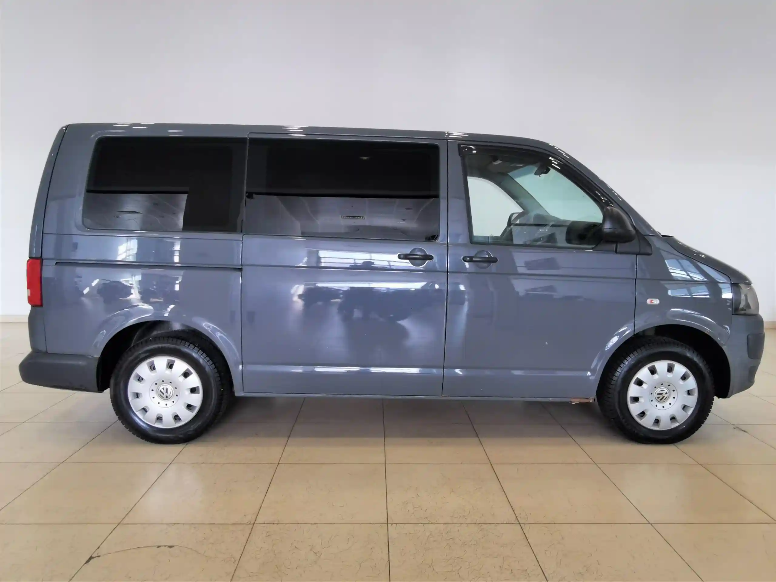 Volkswagen Caravelle 2011