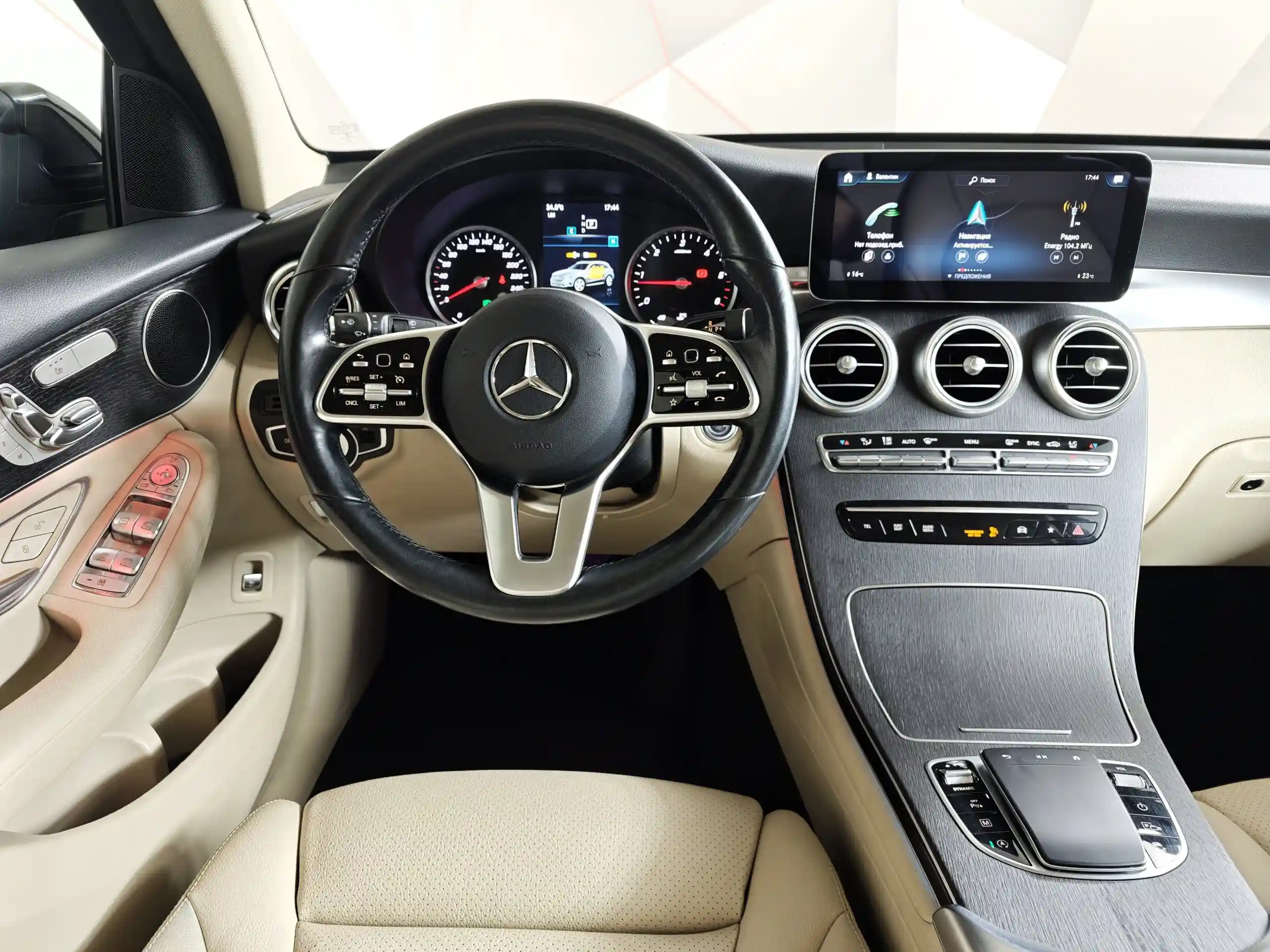 Mercedes-Benz GLC 2021
