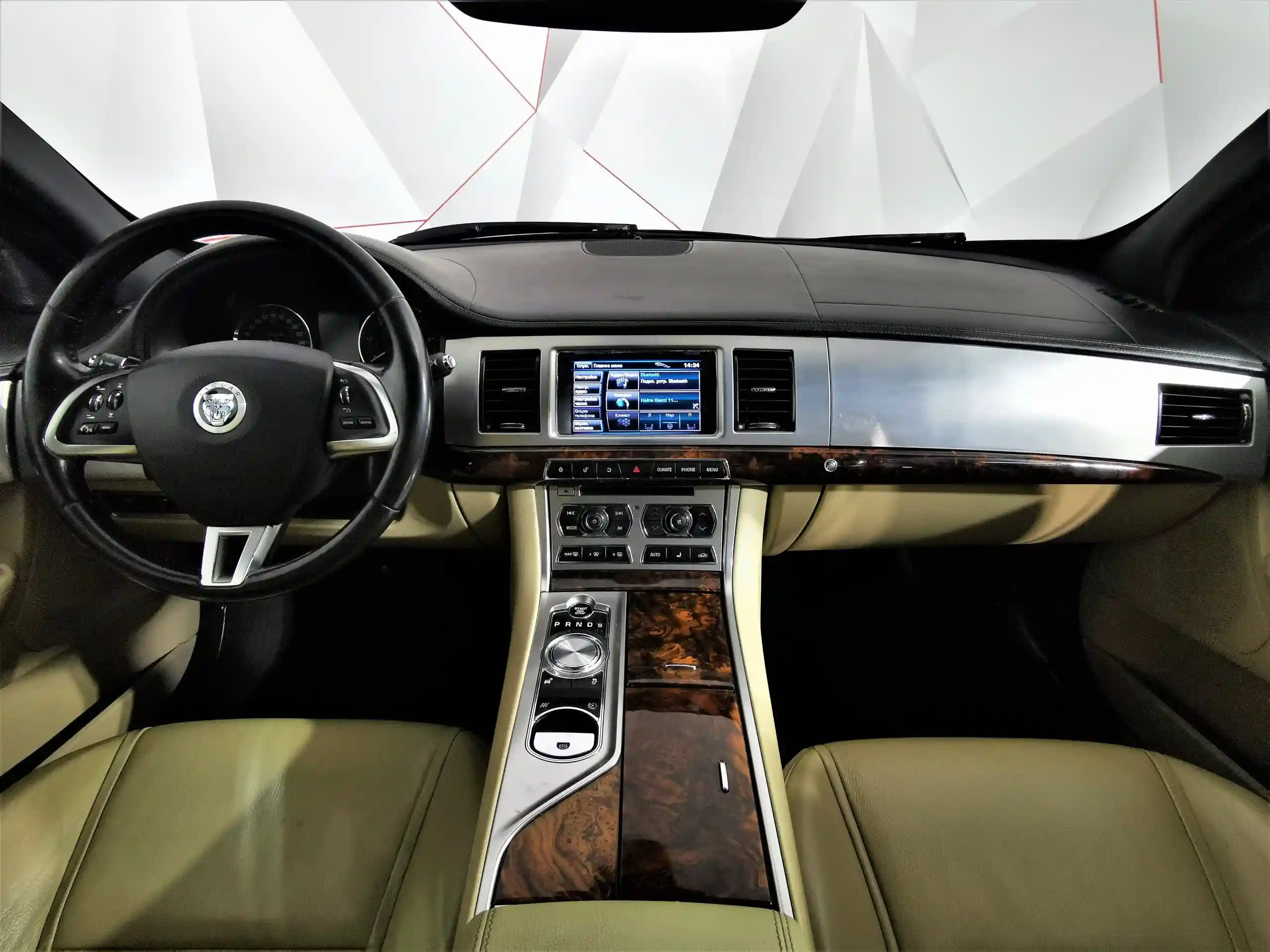Jaguar XF 2013