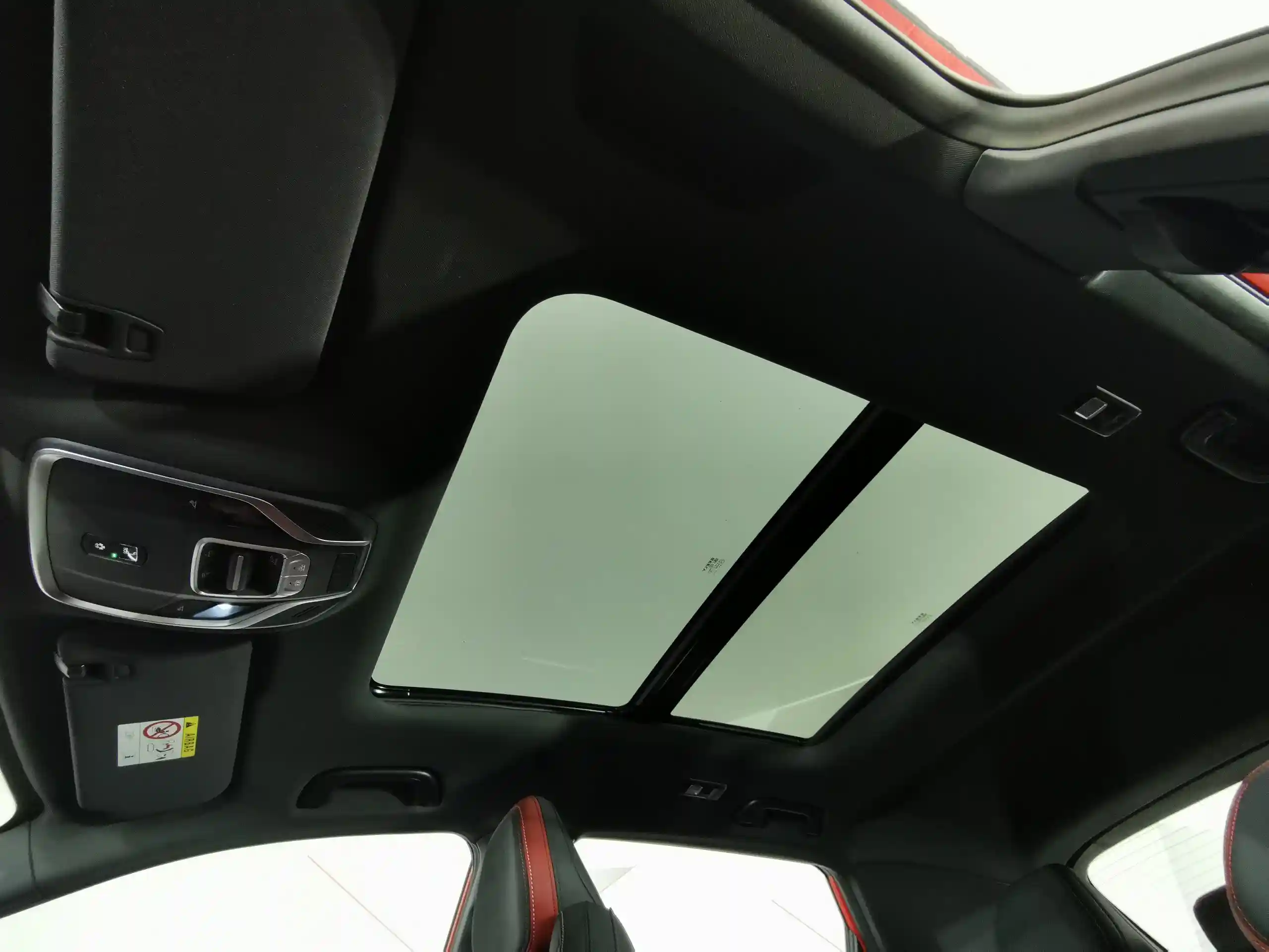 Geely Coolray 2023