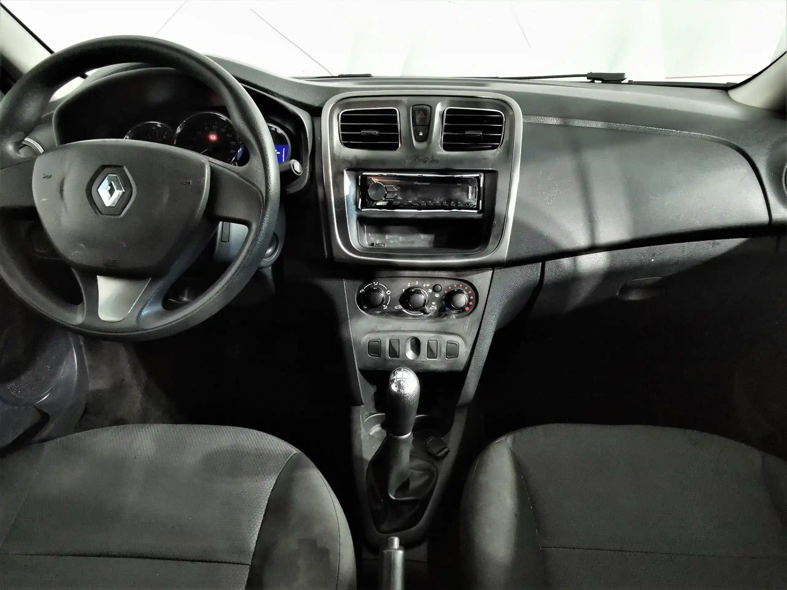 Renault Logan 2017