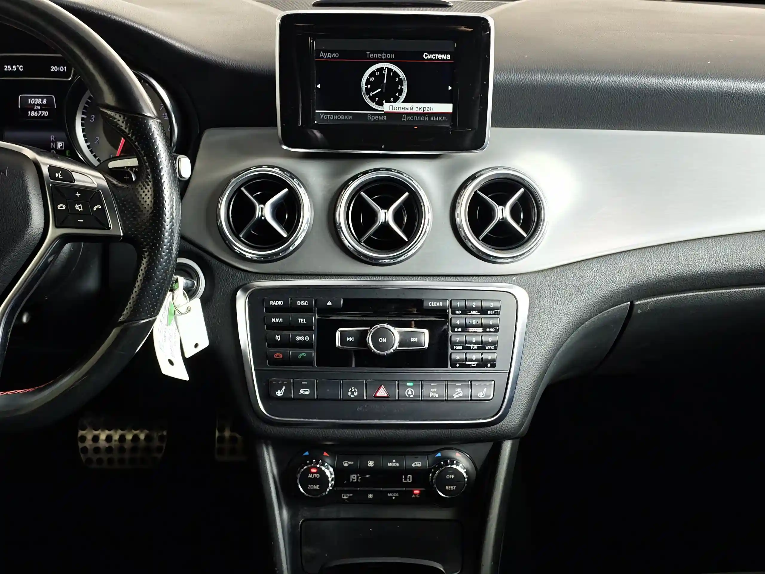 Mercedes-Benz GLA 2015