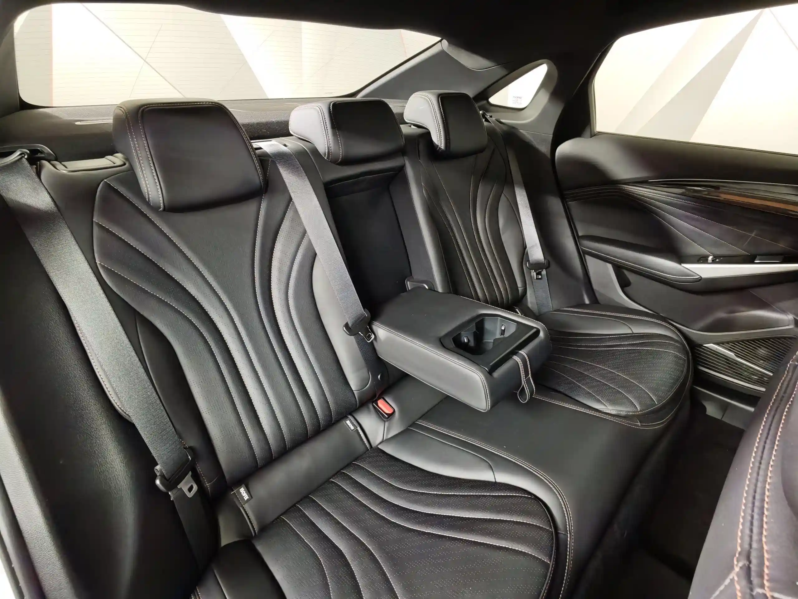 Geely Preface 2024