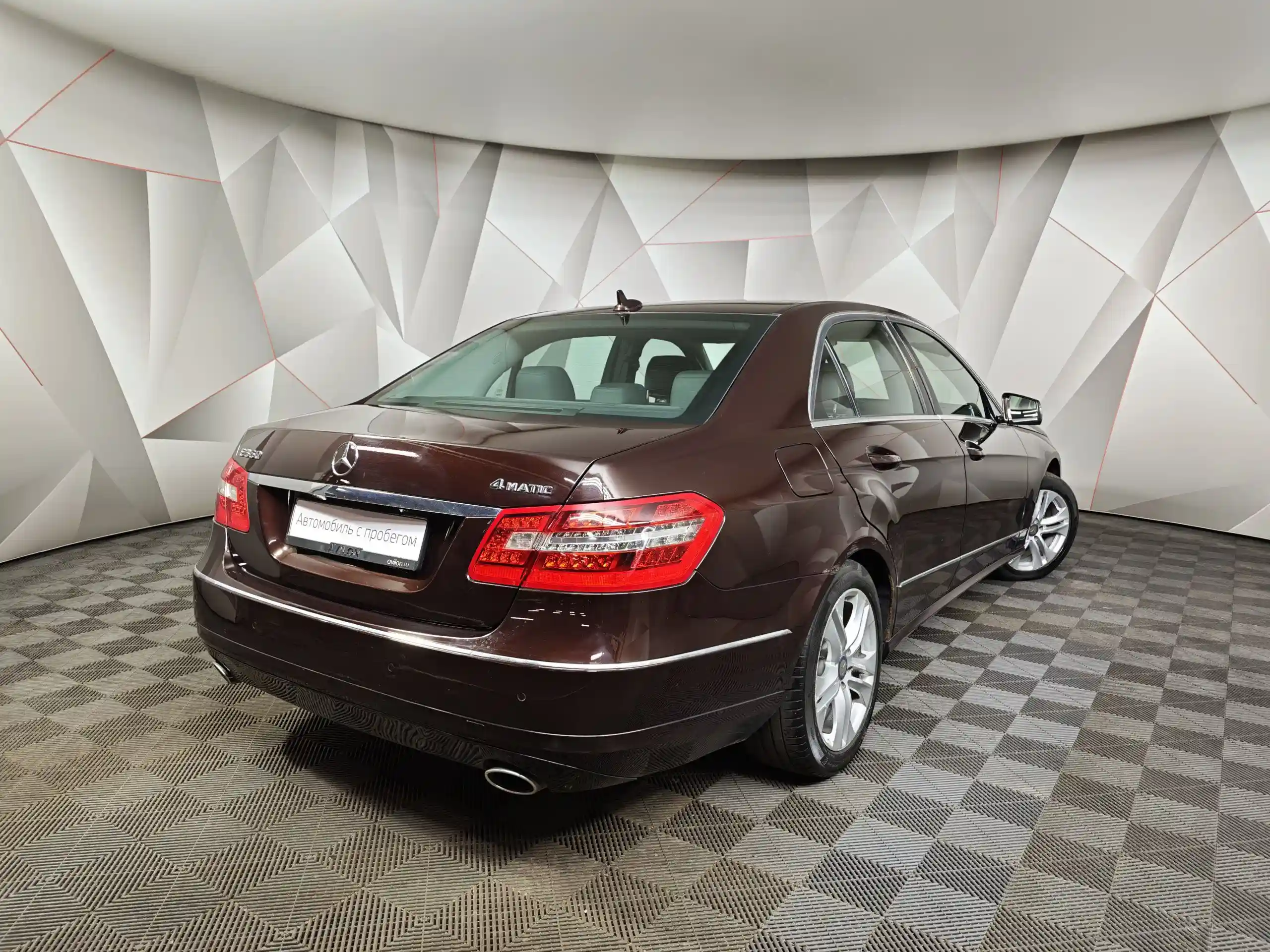 Mercedes-Benz E-Класс 2011