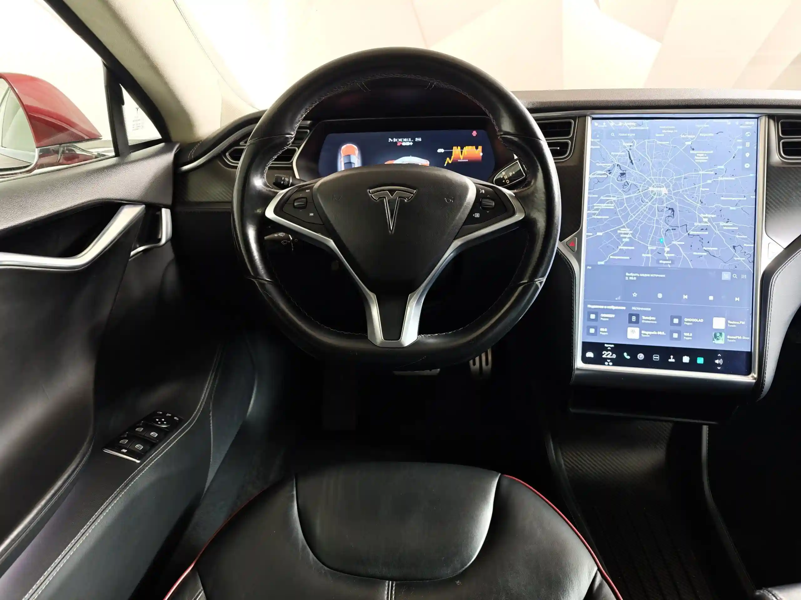 Tesla Model S 2014