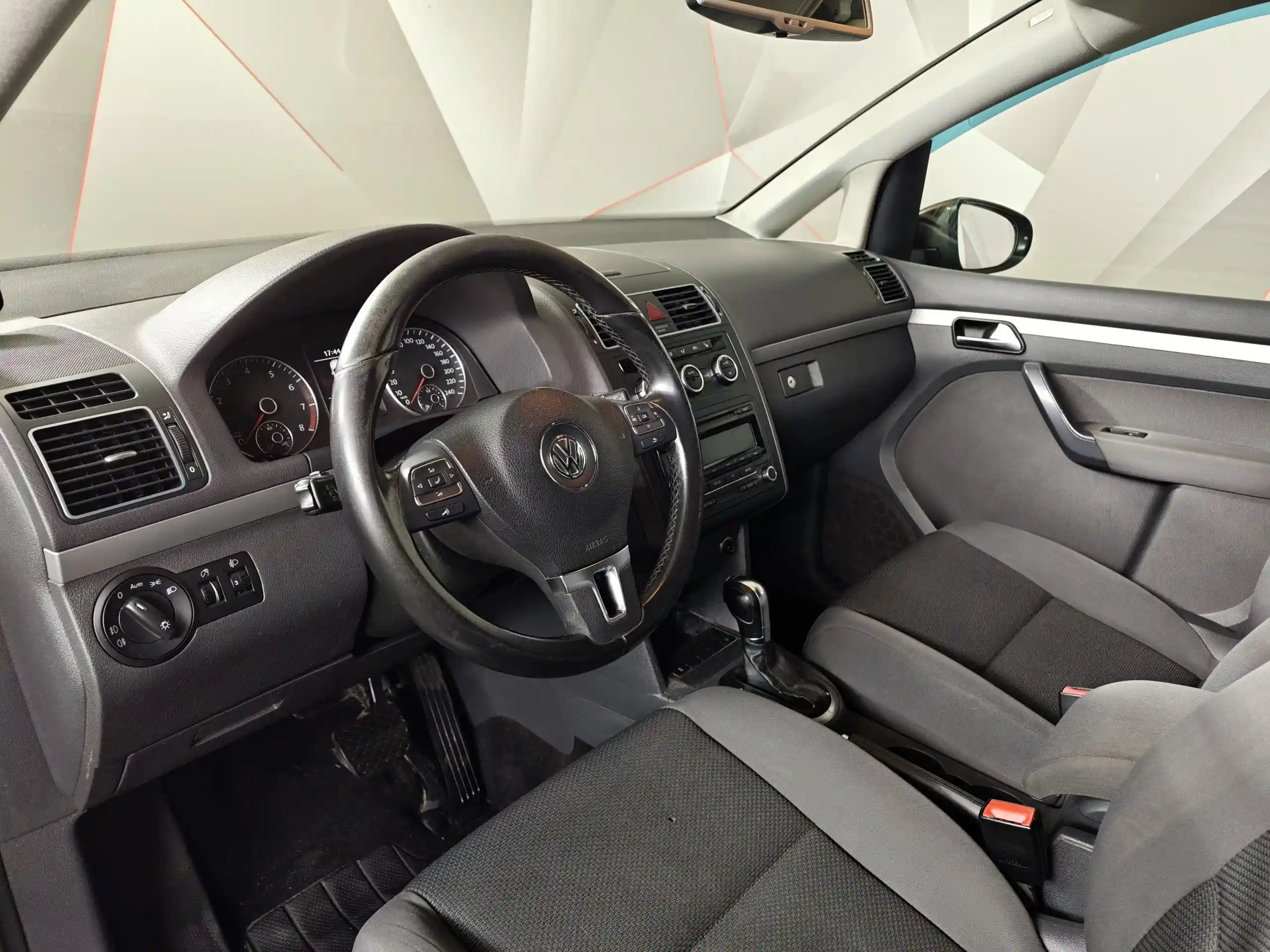 Volkswagen Touran 2012
