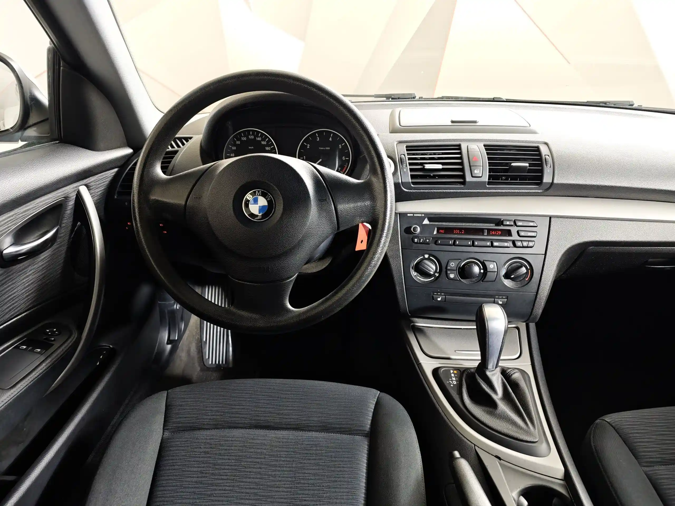 BMW 1 серия 2010