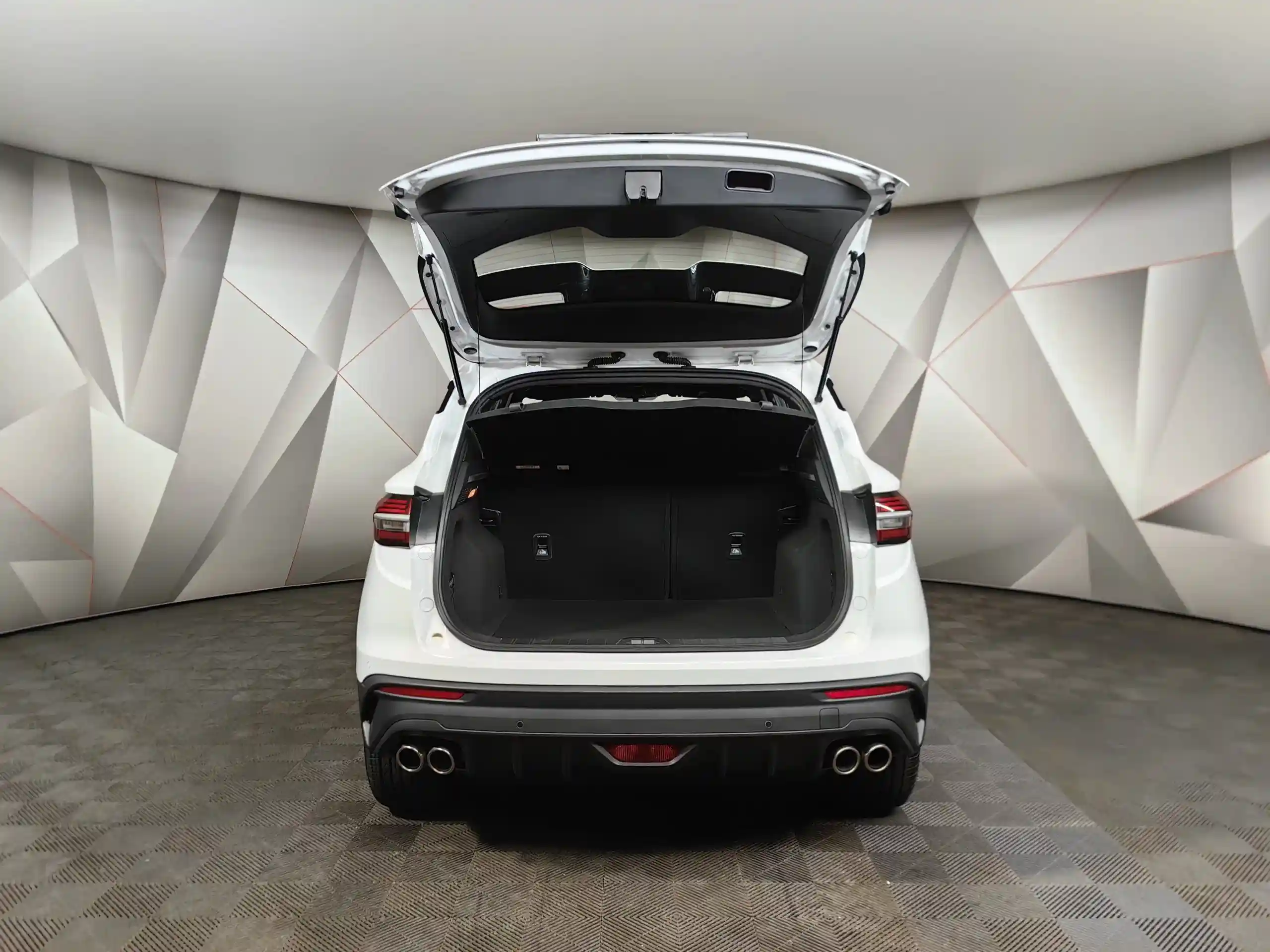 Geely Coolray 2023