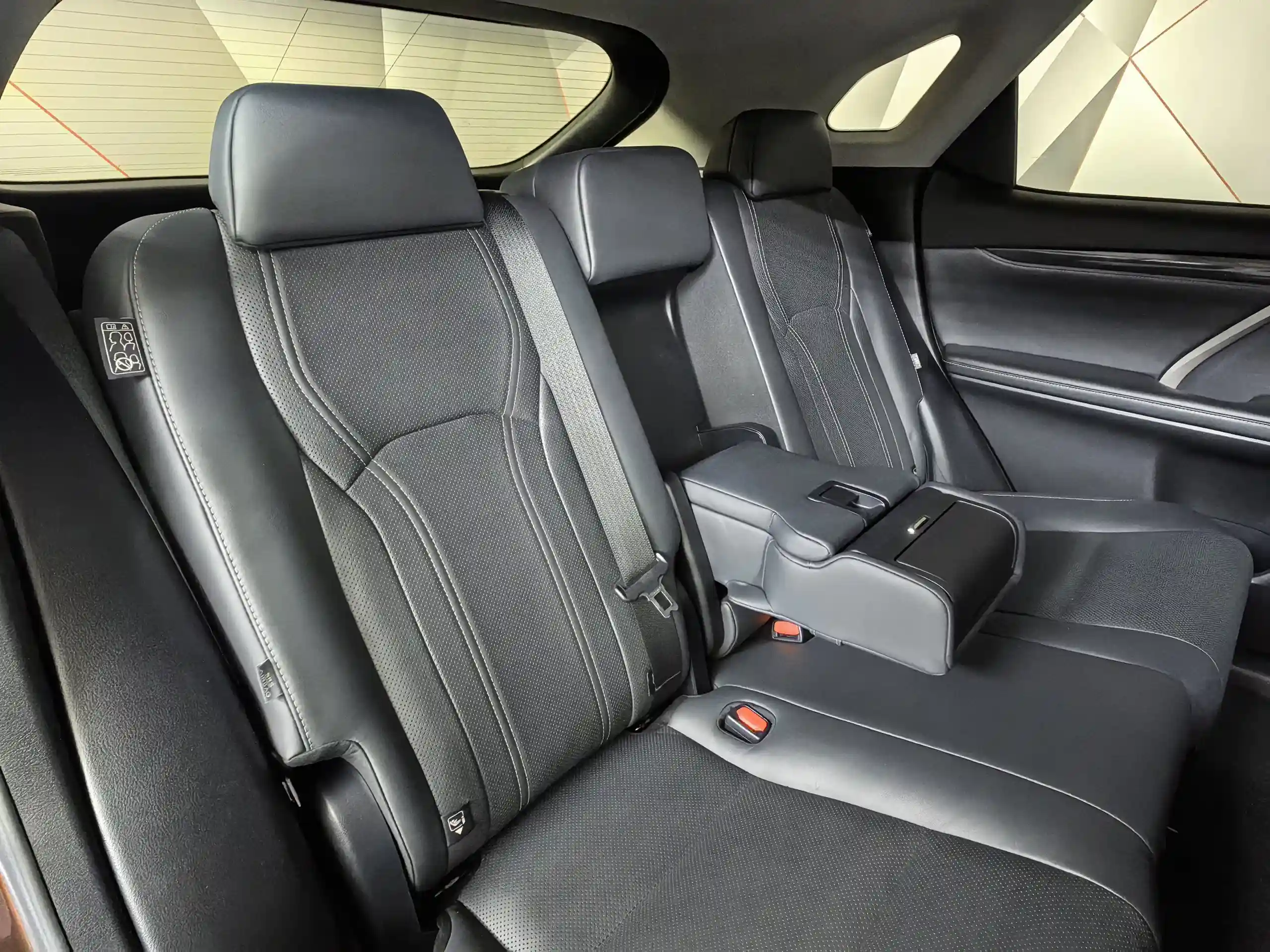 Lexus RX 2021